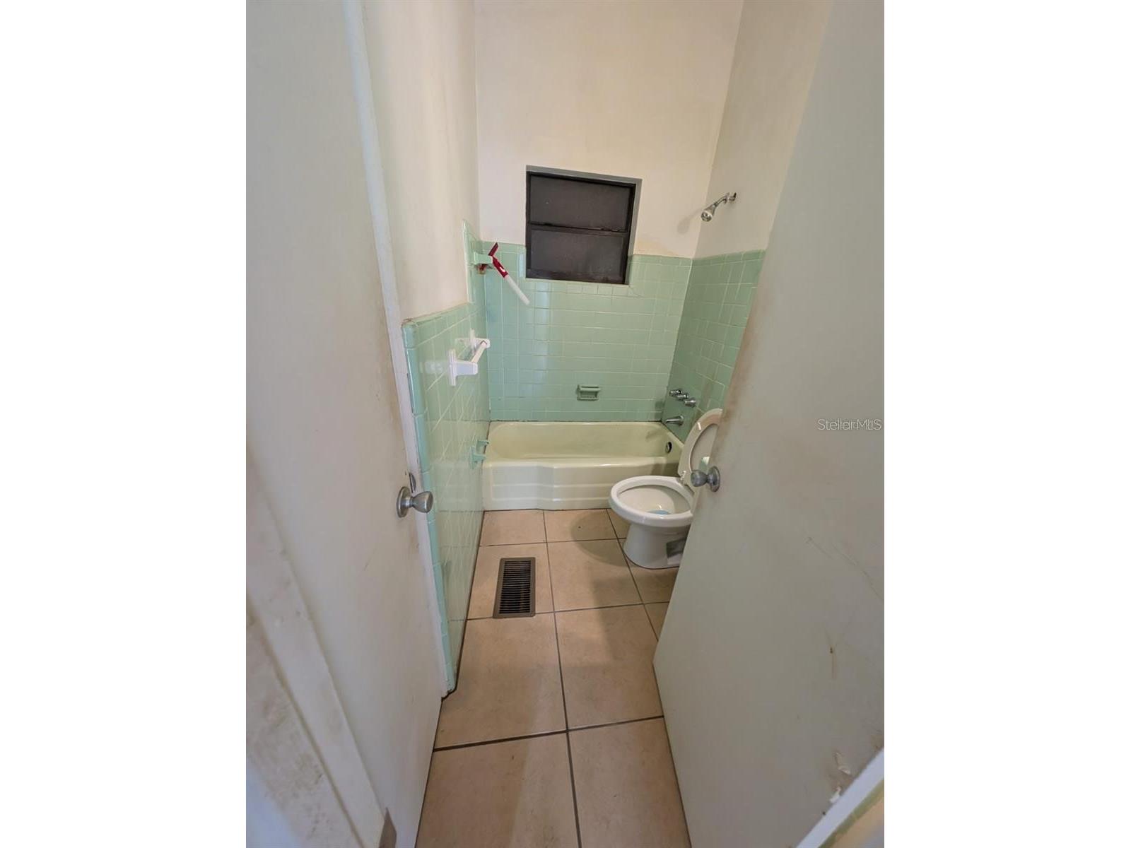 765 Greenway Place Daytona Beach FL 32114 O6404198 image5