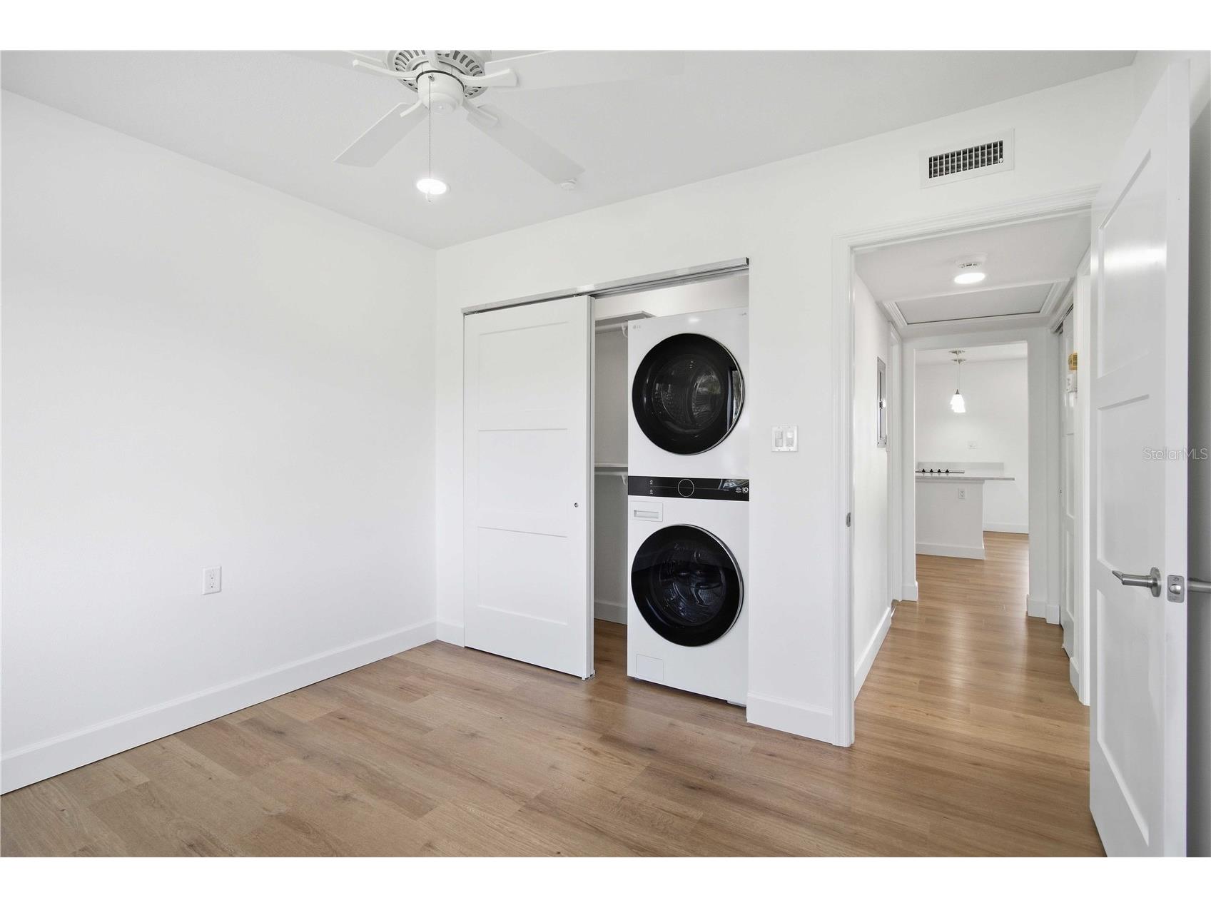 765 John Ringling Boulevard #1CLARI Sarasota FL 34236 A4697791 image15