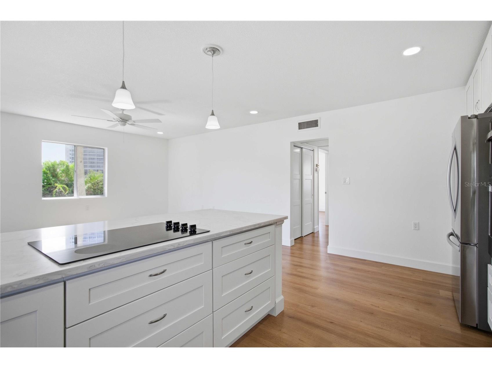 765 John Ringling Boulevard #1CLARI Sarasota FL 34236 A4697791 image3