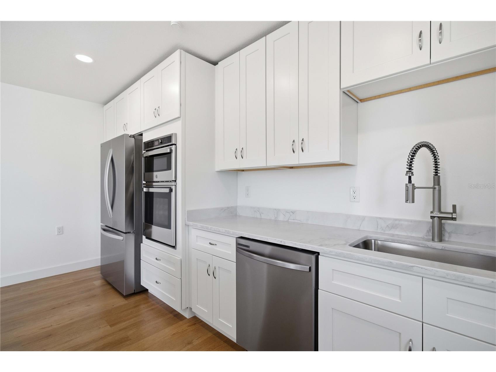 765 John Ringling Boulevard #1CLARI Sarasota FL 34236 A4697791 image4