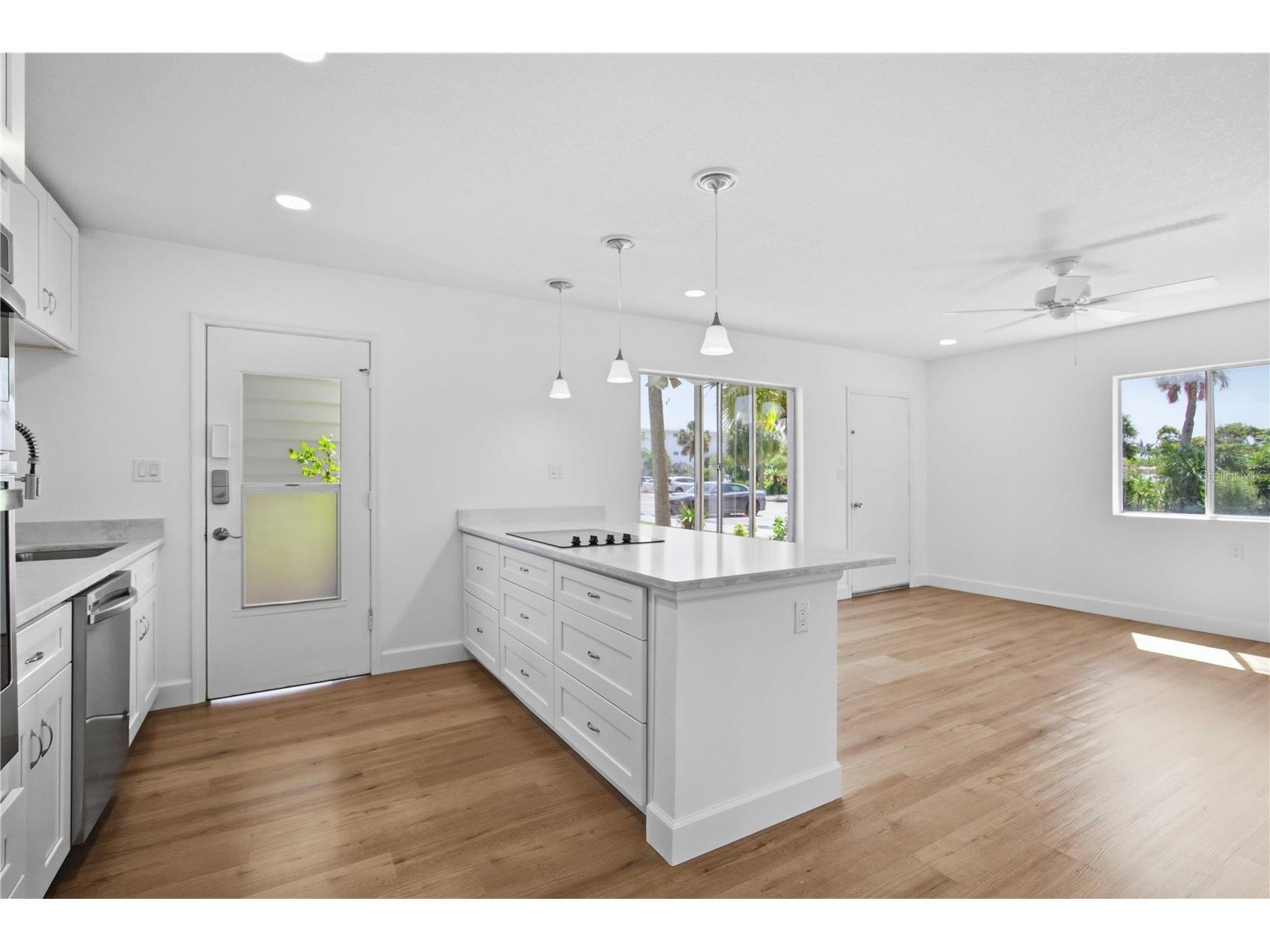 765 John Ringling Boulevard #1CLARI Sarasota FL 34236 A4697791 image5