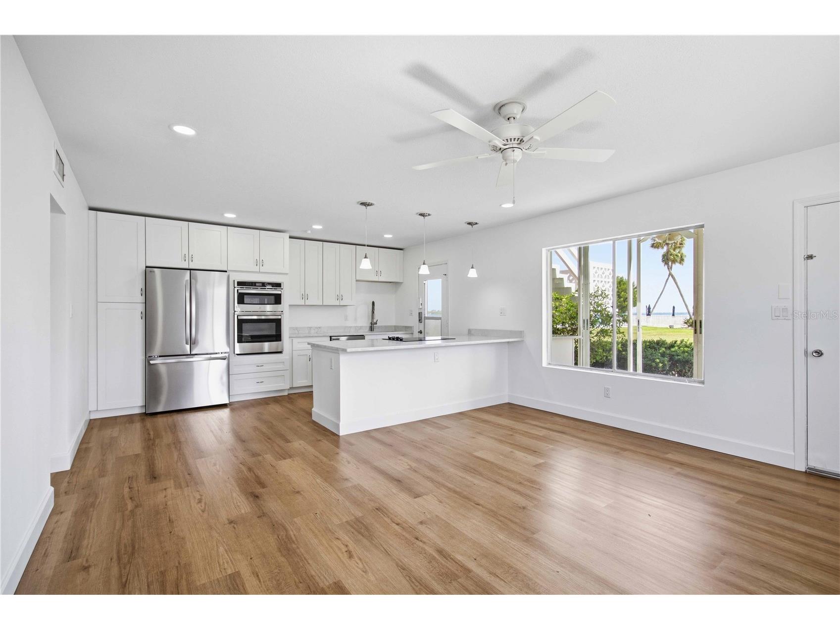 765 John Ringling Boulevard #1CLARI Sarasota FL 34236 A4697791 image8