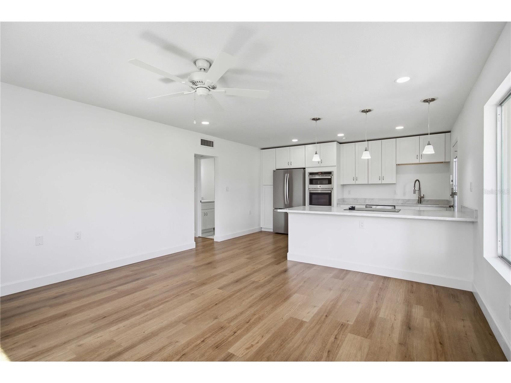 765 John Ringling Boulevard #1CLARI Sarasota FL 34236 A4697791 image9