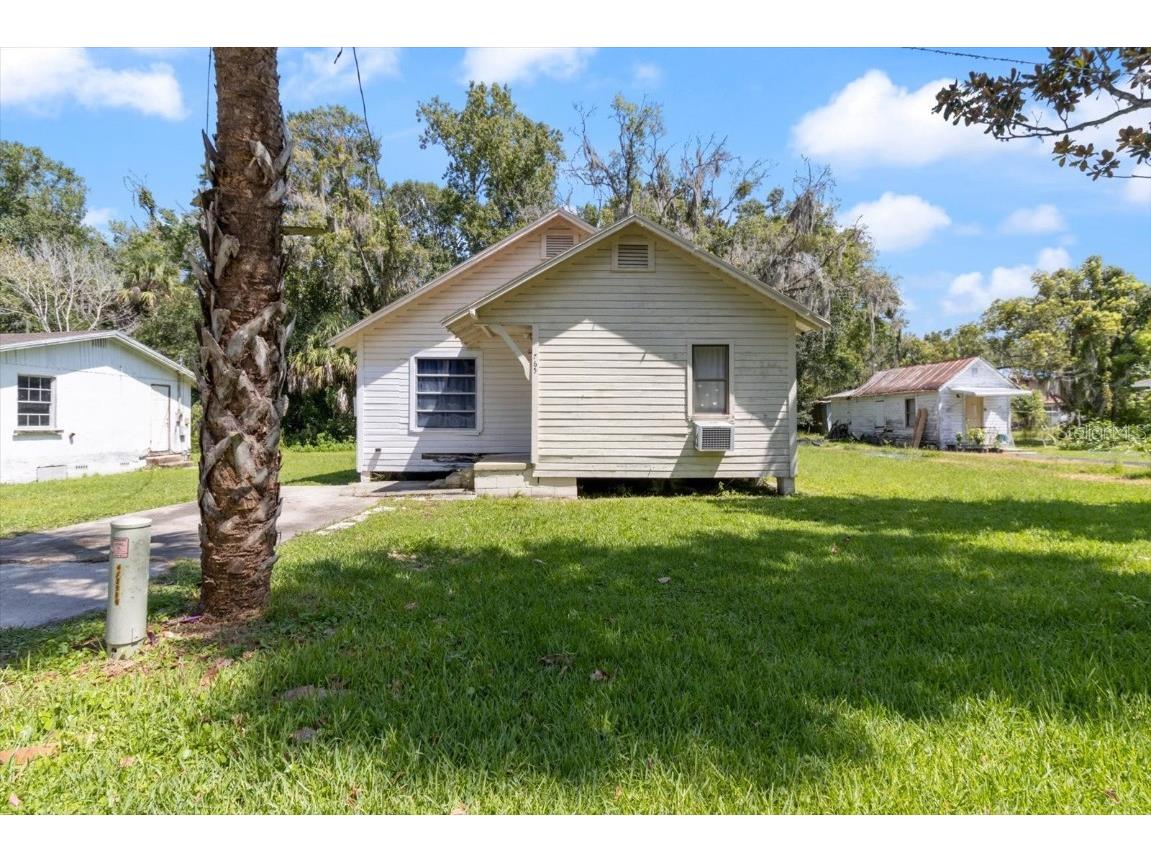 765 NE 6th Terrace Crystal River FL 34428 W7857266 image1