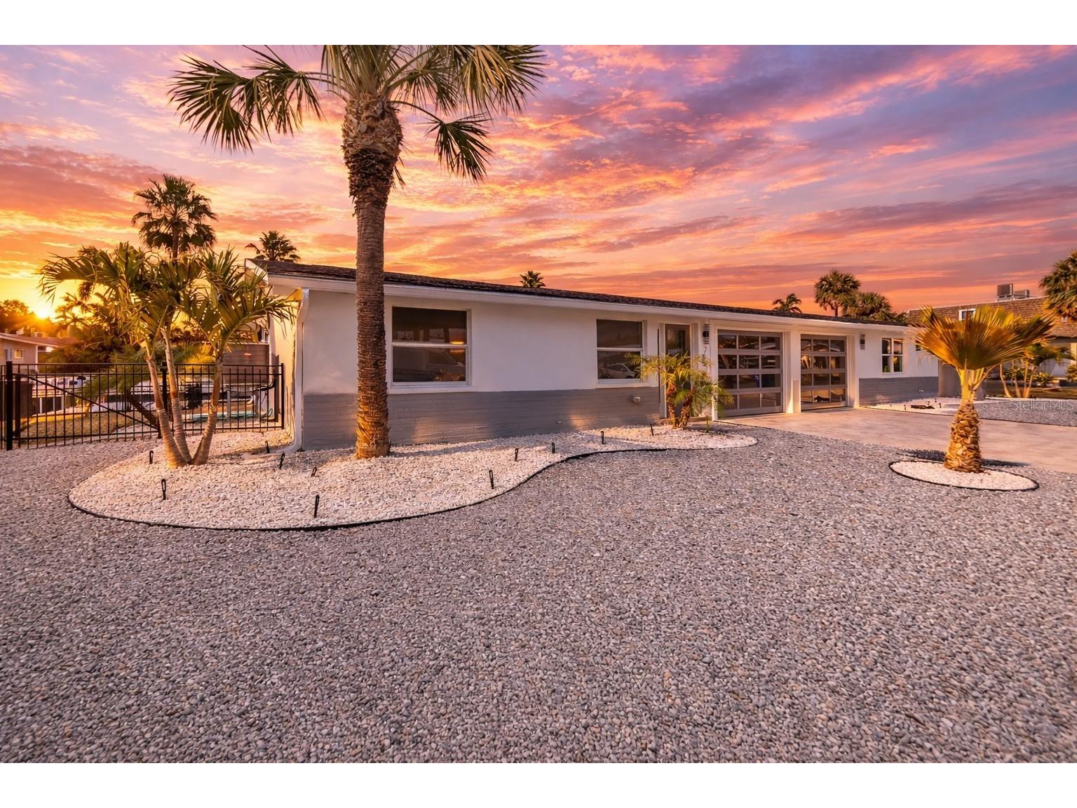 765 Saint Judes Drive N Longboat Key FL 34228 - SARASOTA BAY / GULF OF MEXICO A4683420 image3