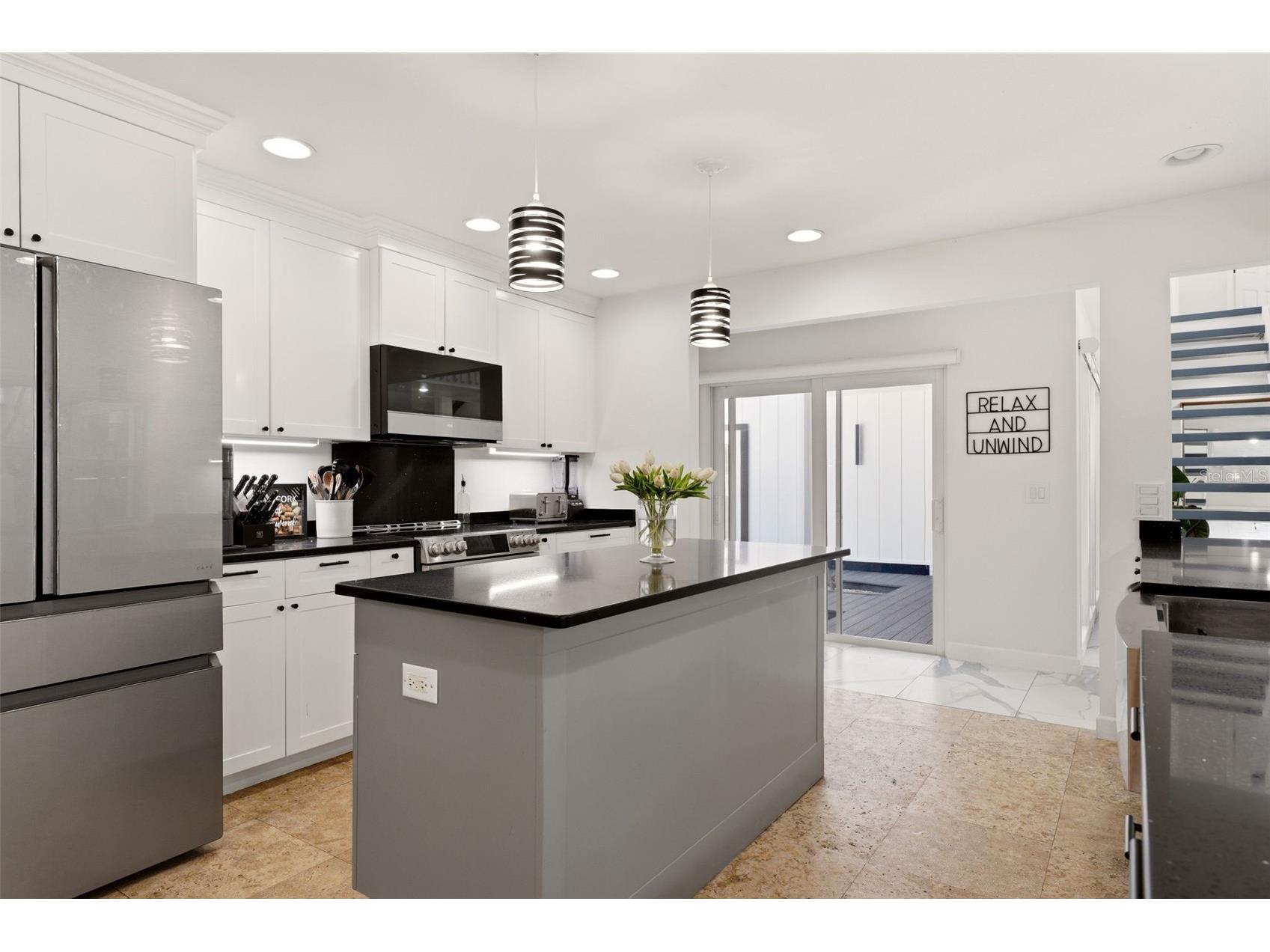 765 Siesta Key Circle Sarasota FL 34242 C7525634 image10