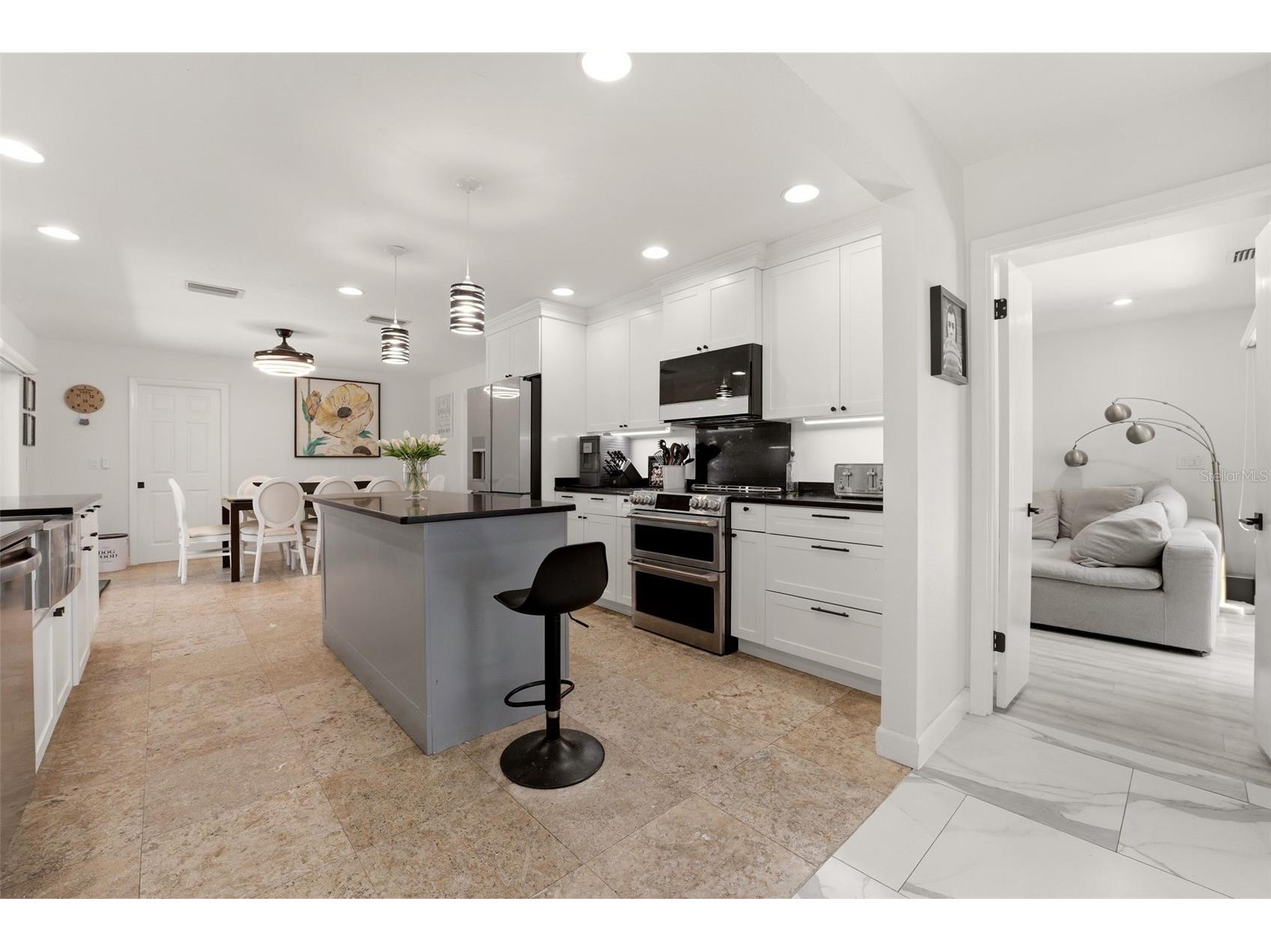 765 Siesta Key Circle Sarasota FL 34242 C7525634 image12