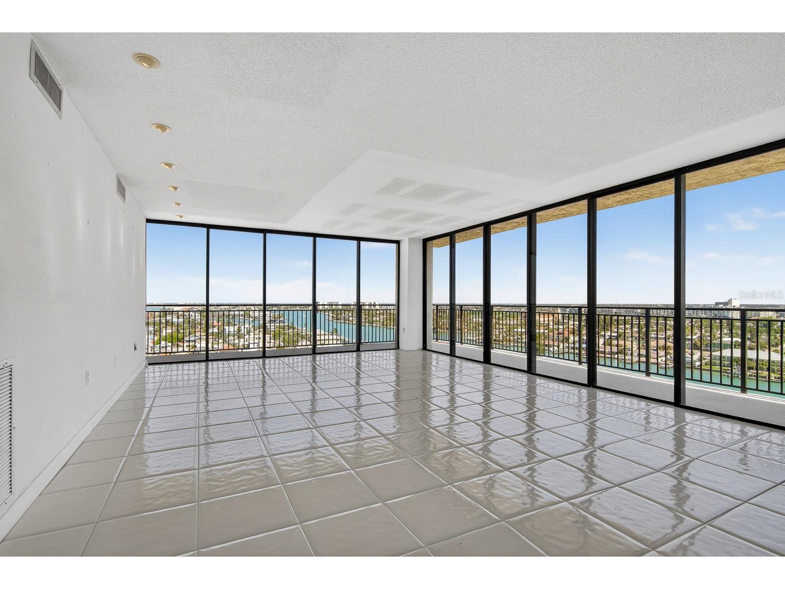 7650 Bayshore Drive #1105 Treasure Island FL 33706 - GULF OF MEXICO TB8465035 image5