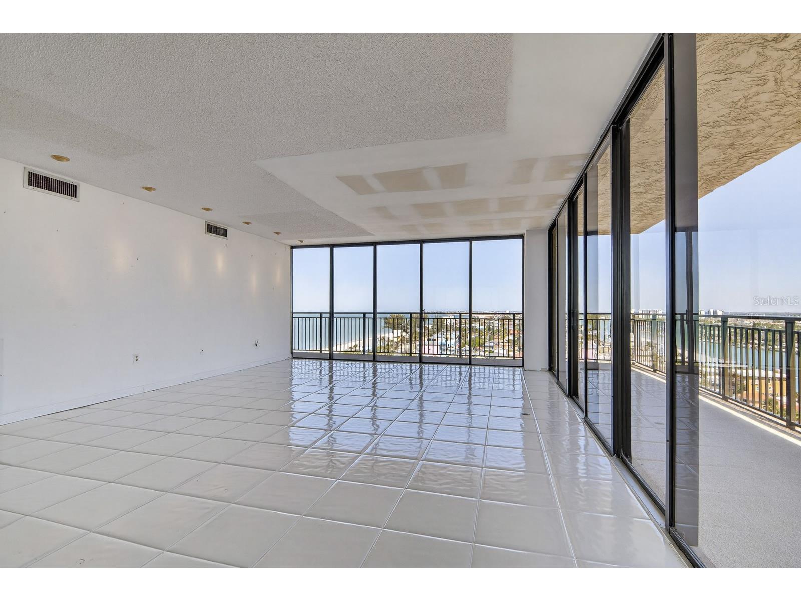7650 Bayshore Drive #1105 Treasure Island FL 33706 - GULF OF MEXICO TB8465035 image6