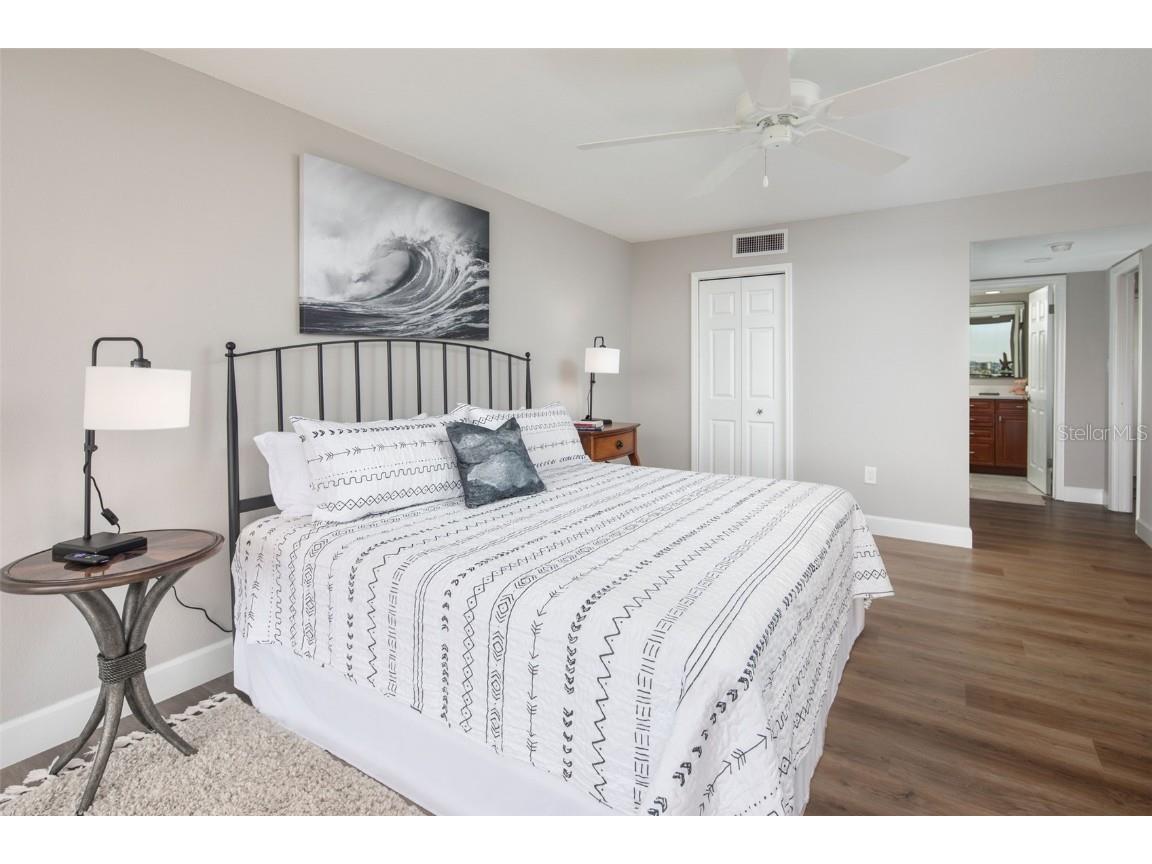 7650 Bayshore Drive #606 Treasure Island FL 33706 TB8417196 image25