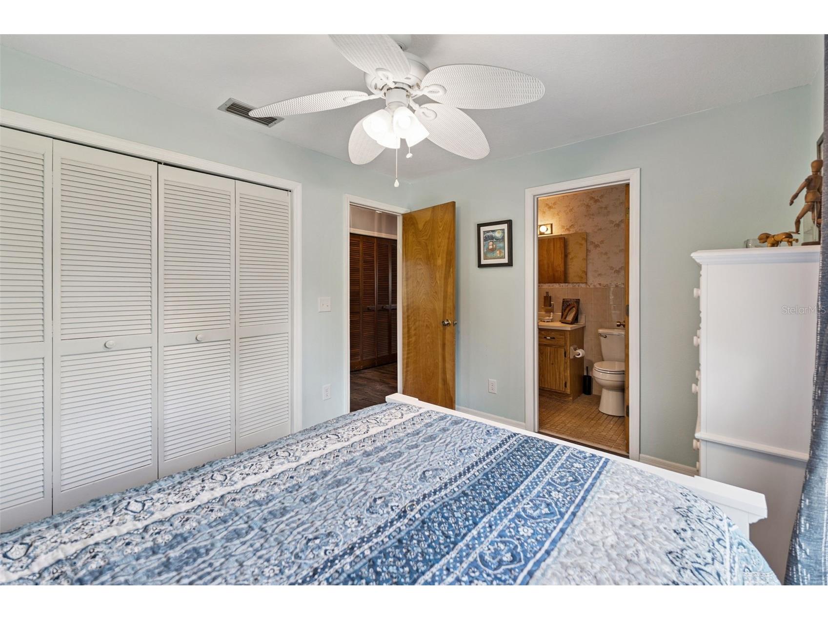 7651 Limonia Drive Indian Lake Estates FL 33855 - LAKE WALK IN WATER P4938749 image21