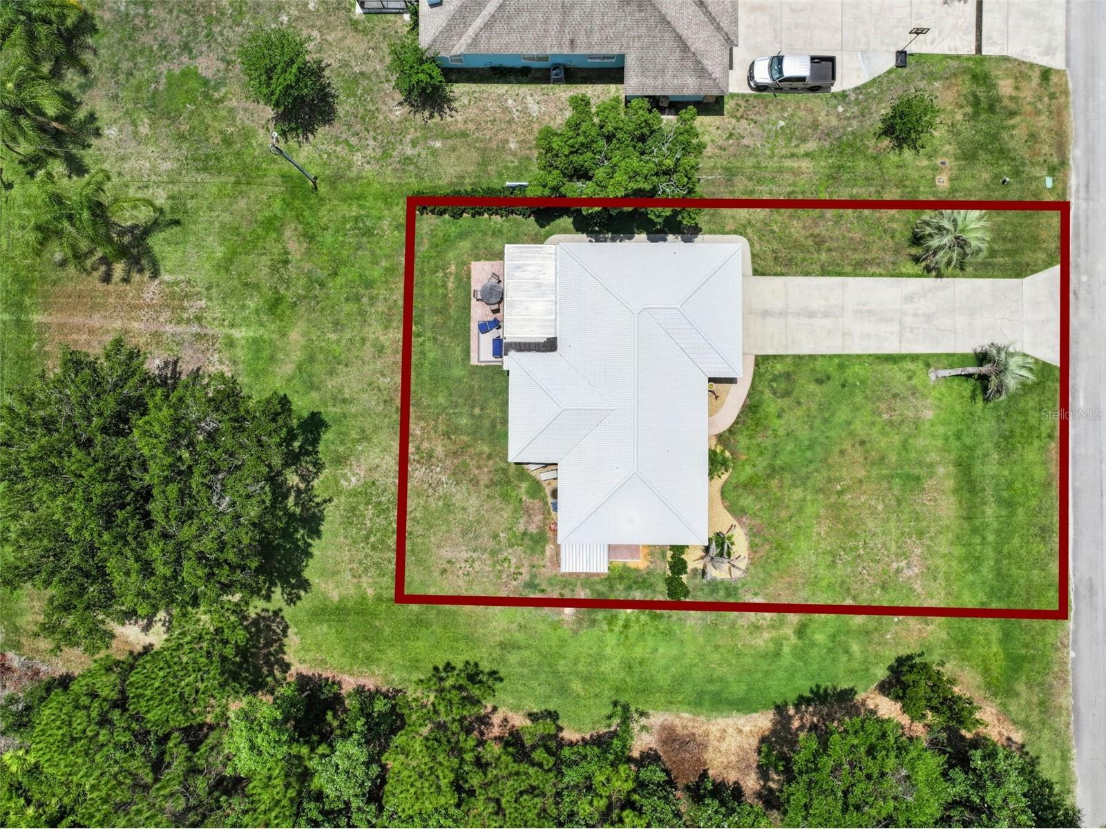 7651 Limonia Drive Indian Lake Estates FL 33855 - LAKE WALK IN WATER P4938749 image3