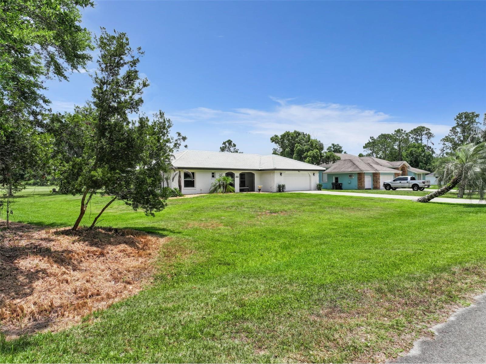 7651 Limonia Drive Indian Lake Estates FL 33855 - LAKE WALK IN WATER P4938749 image5