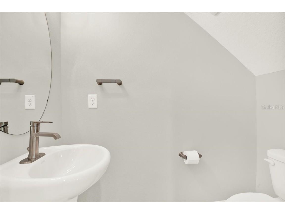 7654 93rd Street N Seminole FL 33777 TB8447677 image12