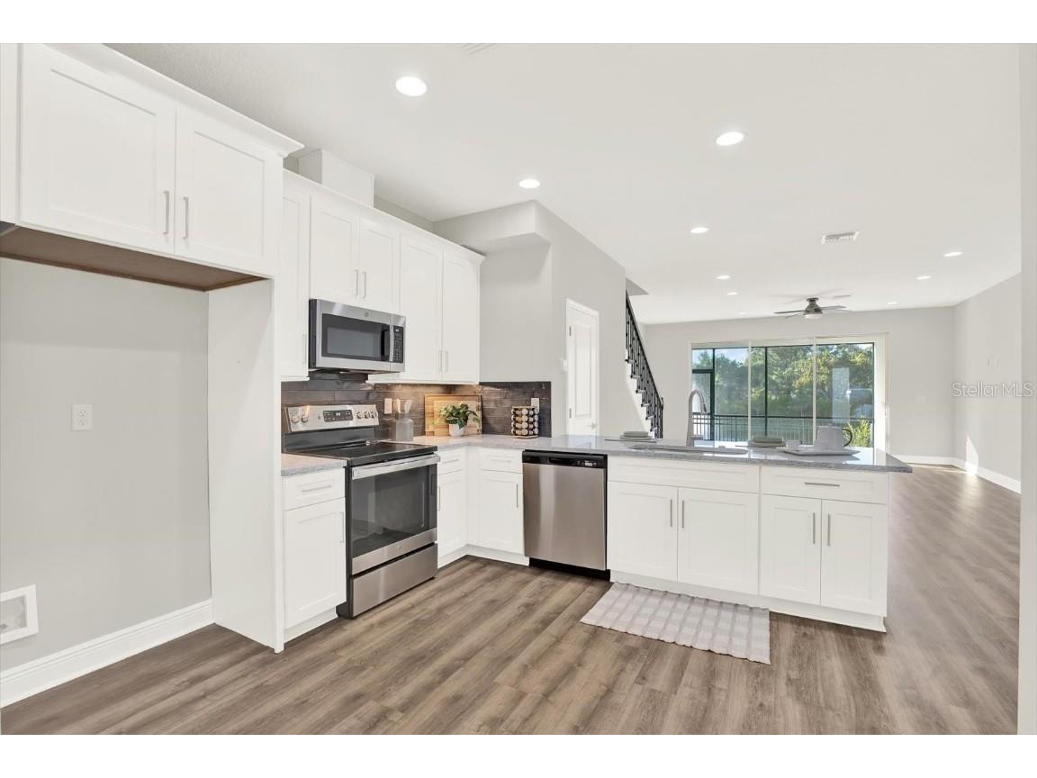 7654 93rd Street N Seminole FL 33777 TB8447677 image4