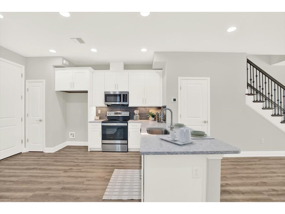 7654 93rd Street N Seminole FL 33777 TB8447677 image6