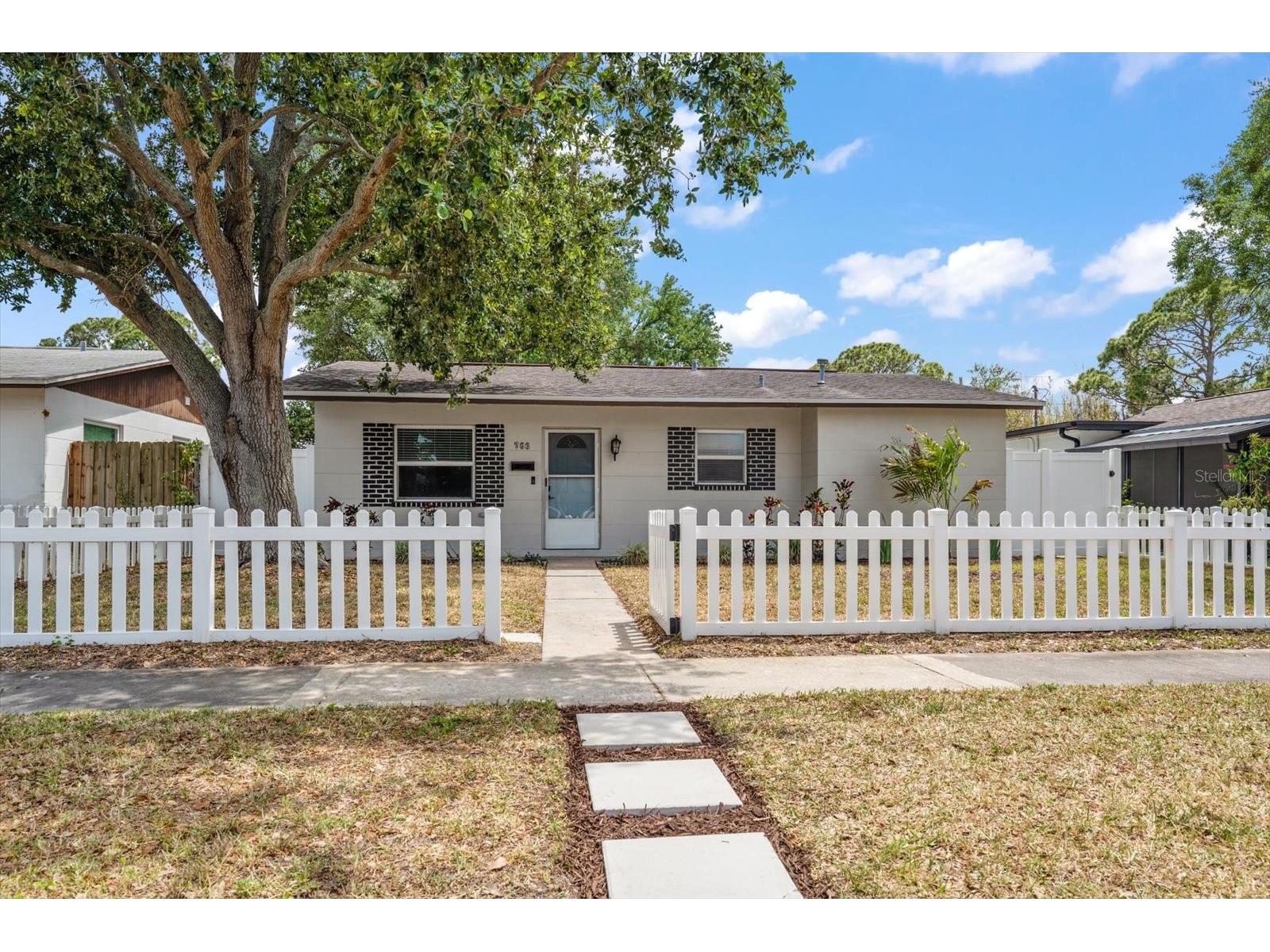 766 90th Avenue N Saint Petersburg FL 33702 TB8511330 image1