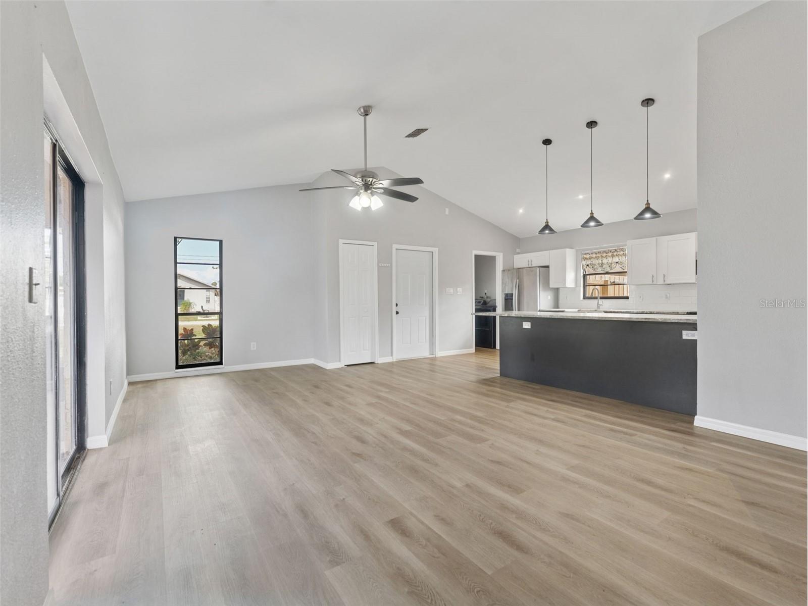 766 91st Avenue N Saint Petersburg FL 33702 TB8503171 image2
