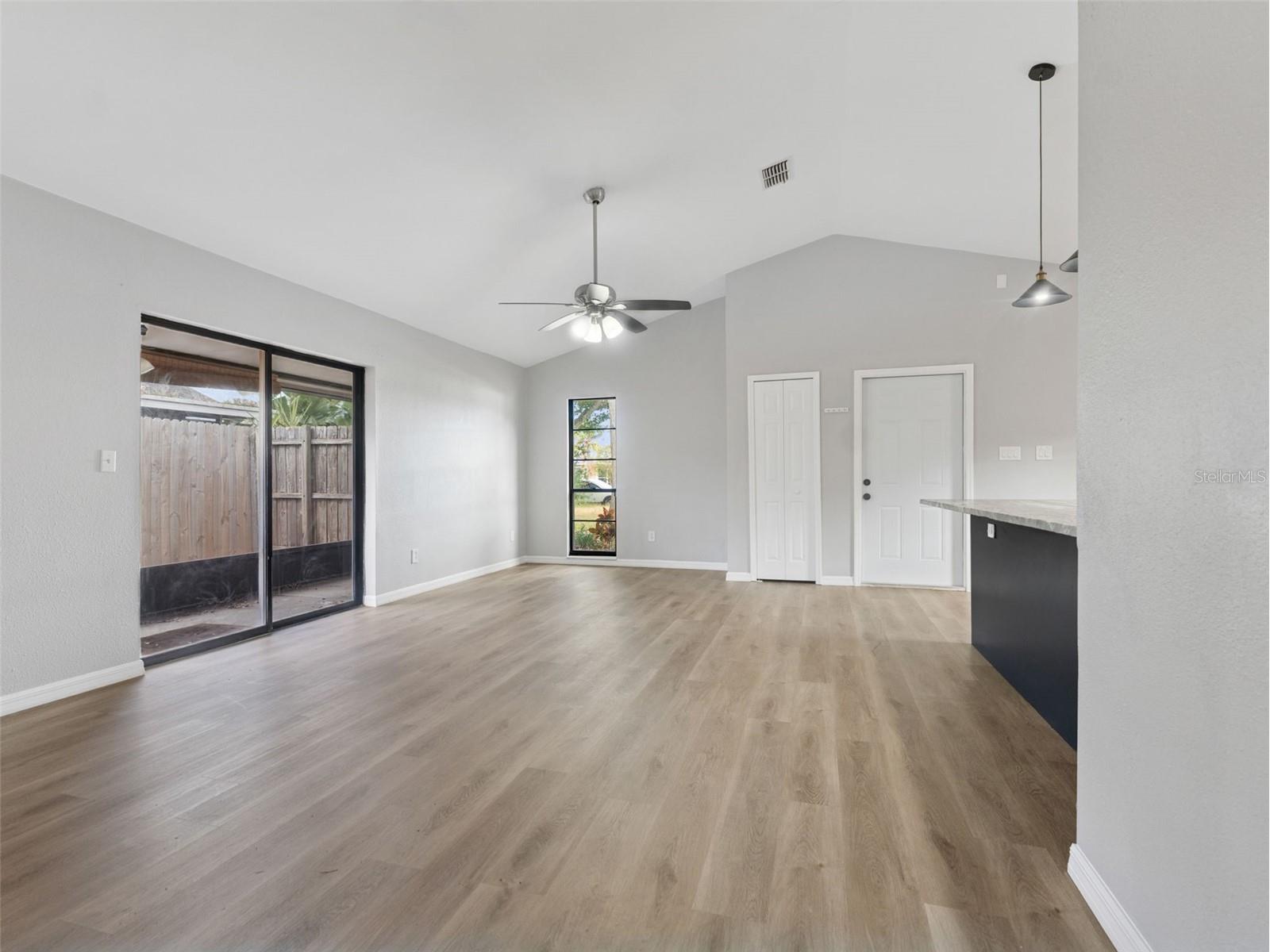766 91st Avenue N Saint Petersburg FL 33702 TB8503171 image3