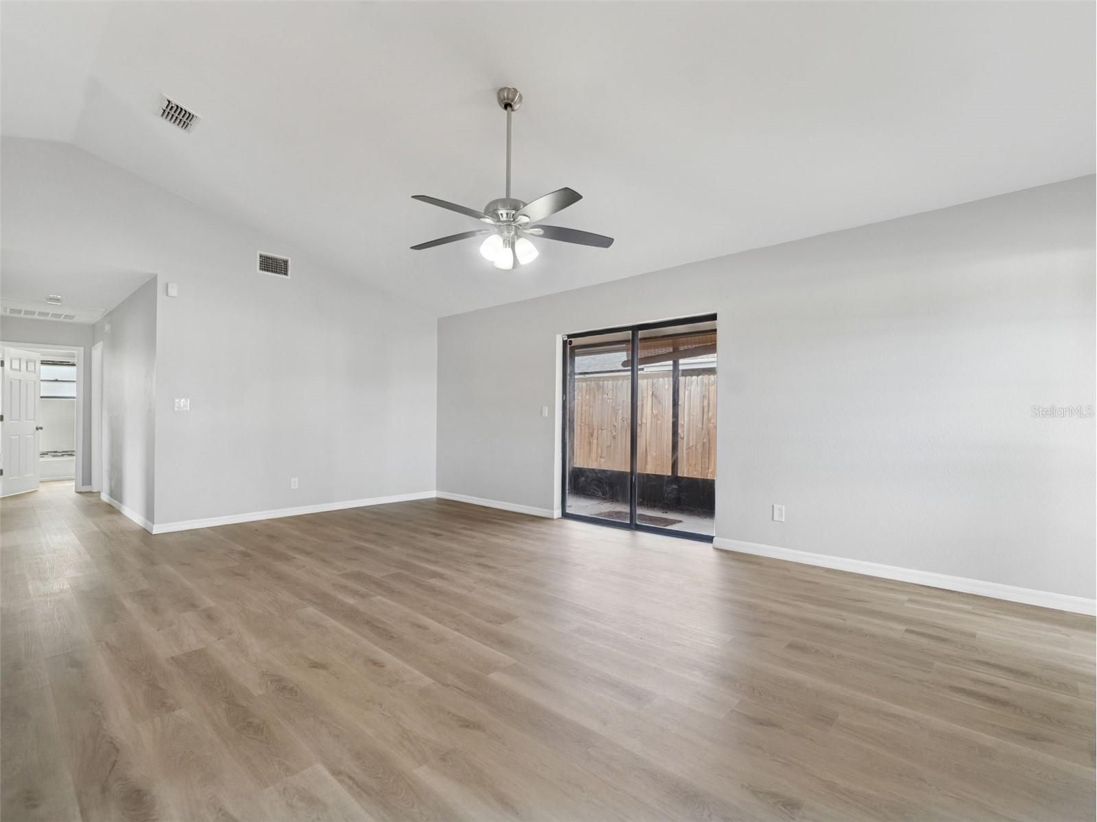 766 91st Avenue N Saint Petersburg FL 33702 TB8503171 image4