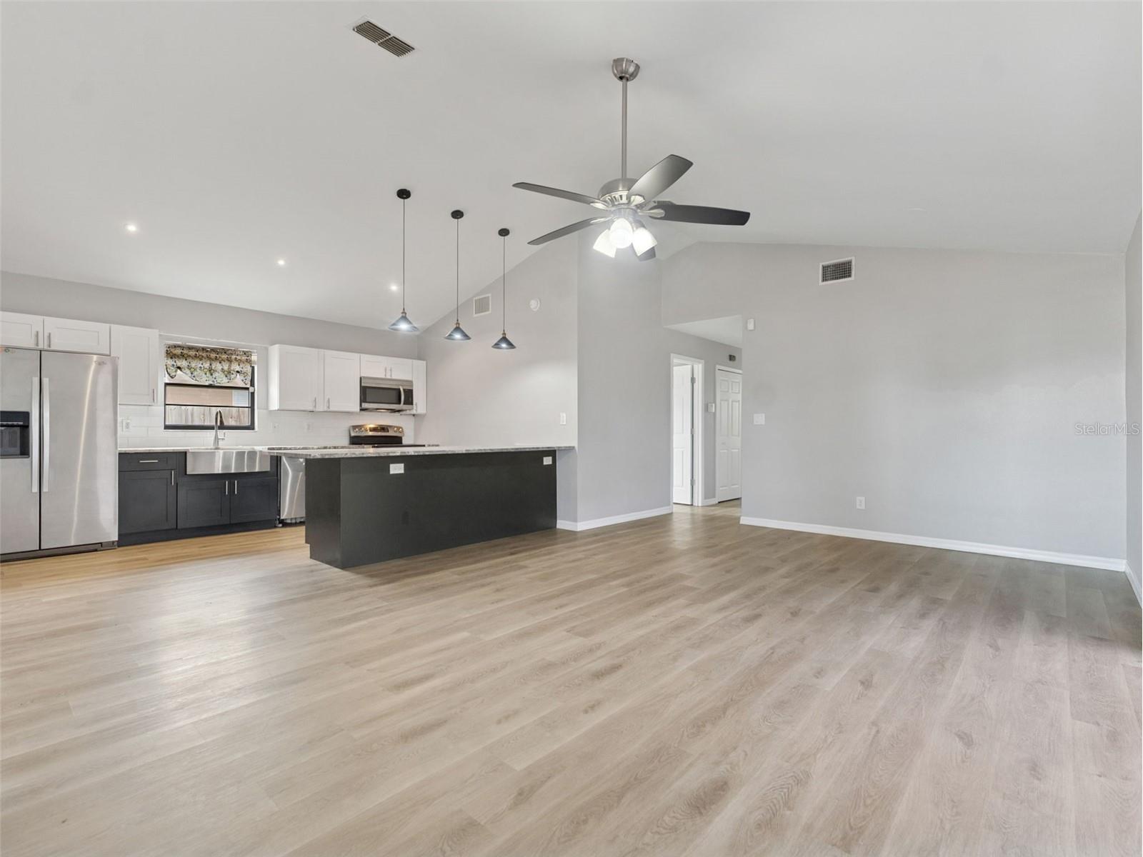 766 91st Avenue N Saint Petersburg FL 33702 TB8503171 image5