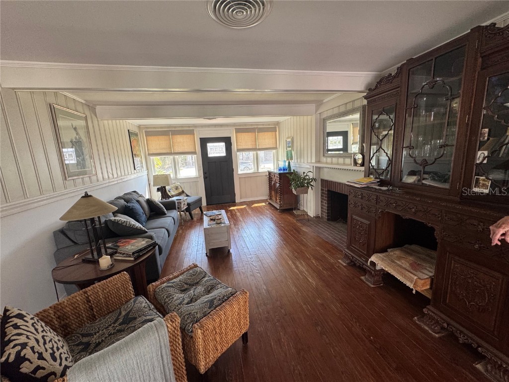 766 Bay Esplanade Clearwater Beach FL 33767 TB8373428 image3