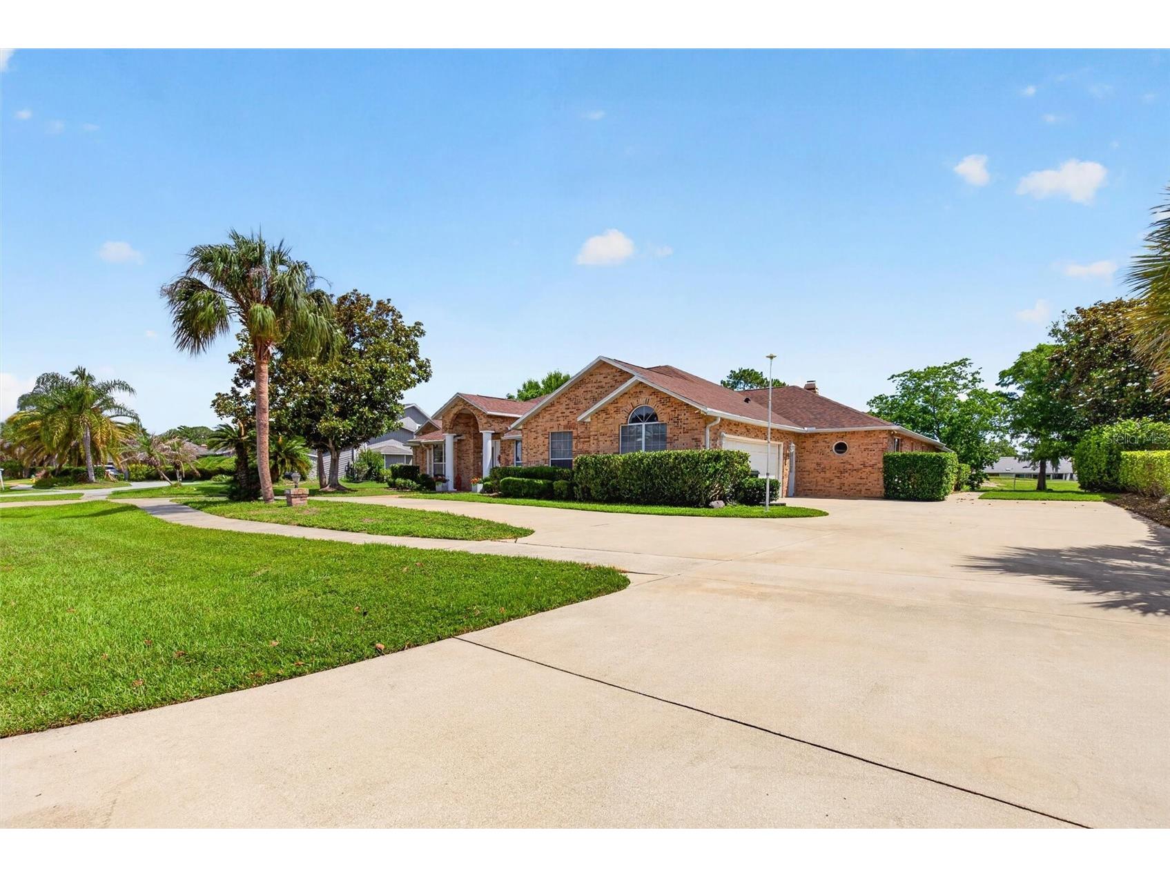 766 Pelican Bay Drive Daytona Beach FL 32119 O6410354 image2