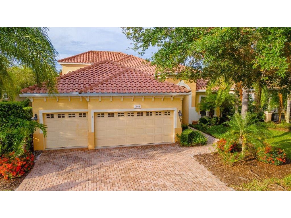 7660 Portstewart Drive Lakewood Ranch FL 34202 T3486364 image1
