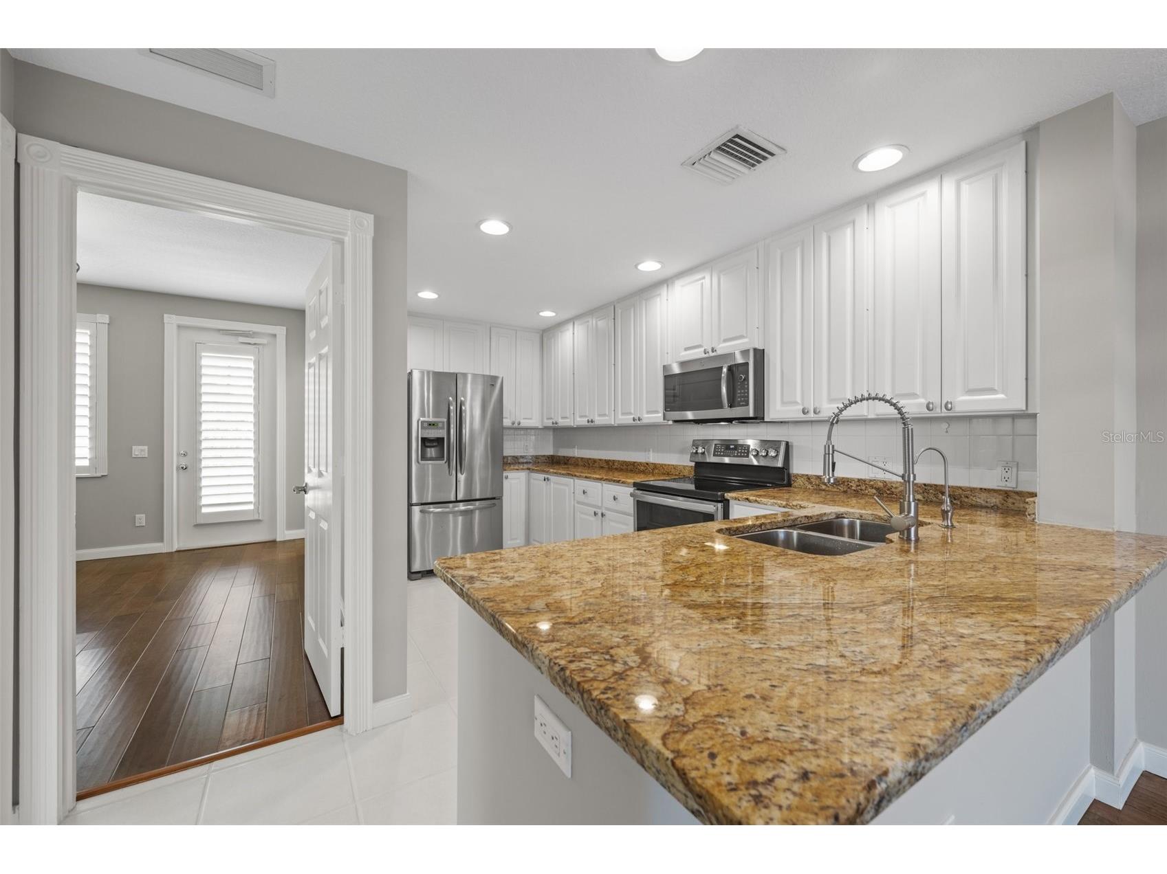 7665 Bergamo Avenue Sarasota FL 34238 A4678647 image3
