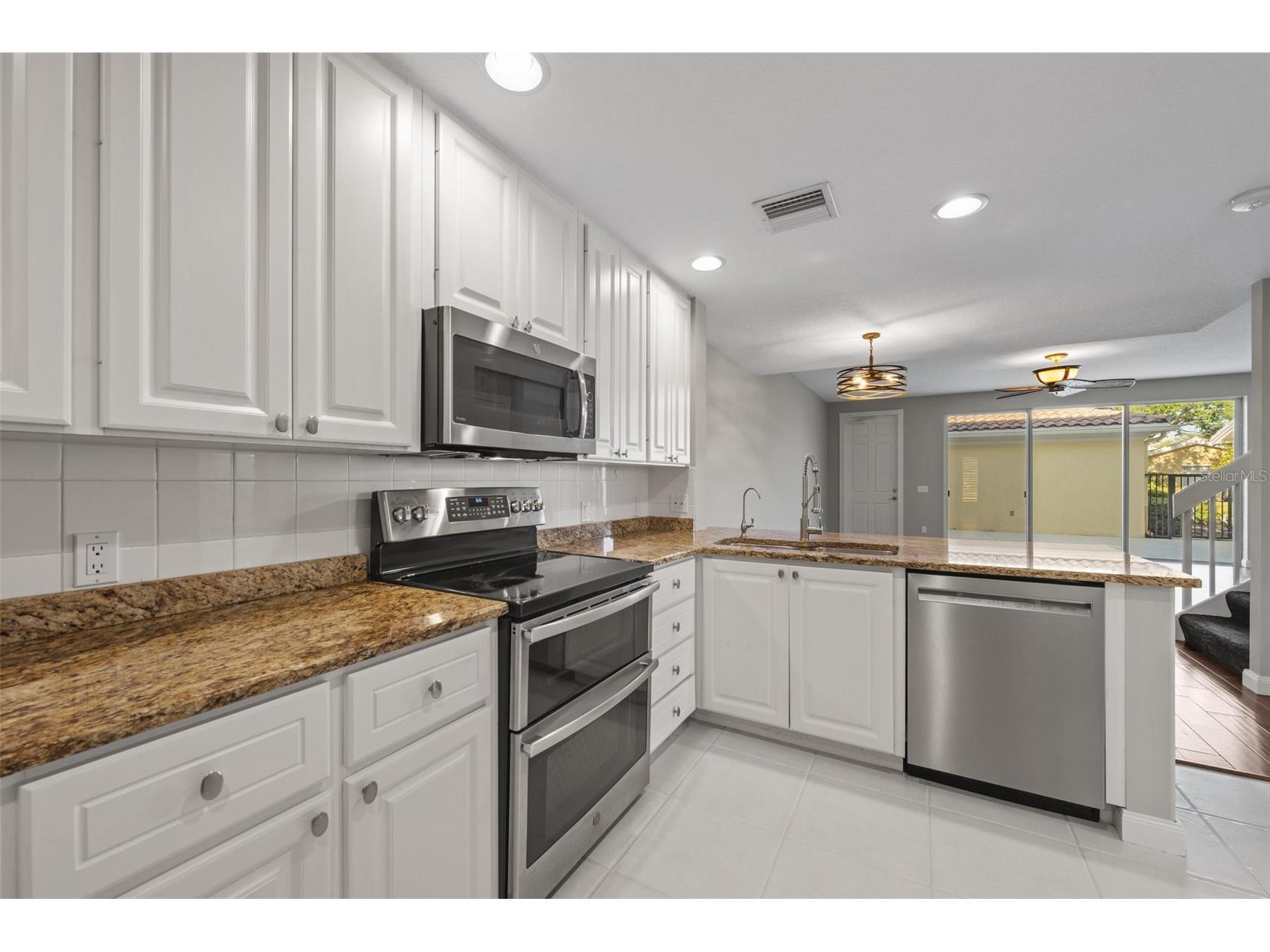 7665 Bergamo Avenue Sarasota FL 34238 A4678647 image4