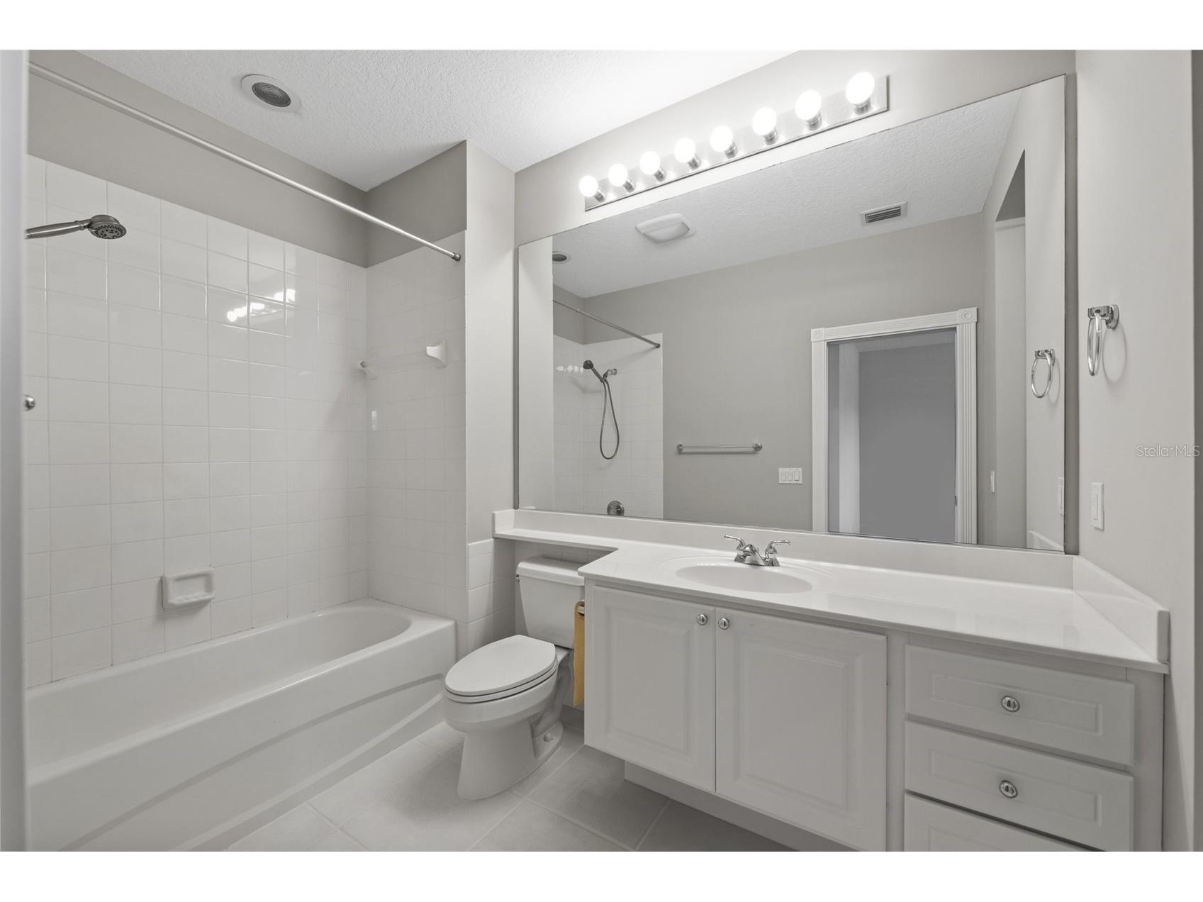 7665 Bergamo Avenue Sarasota FL 34238 A4678647 image8