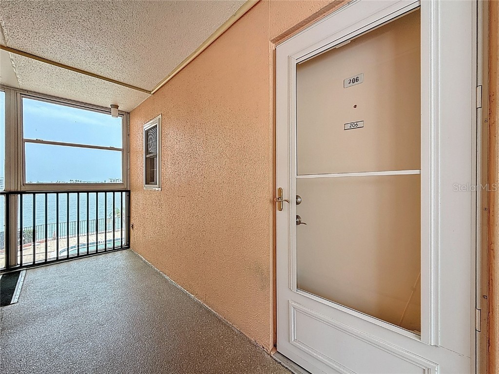 7665 Sun Island Drive #206 South Pasadena FL 33707 - BOCA CIEGA BAY TB8395294 image2