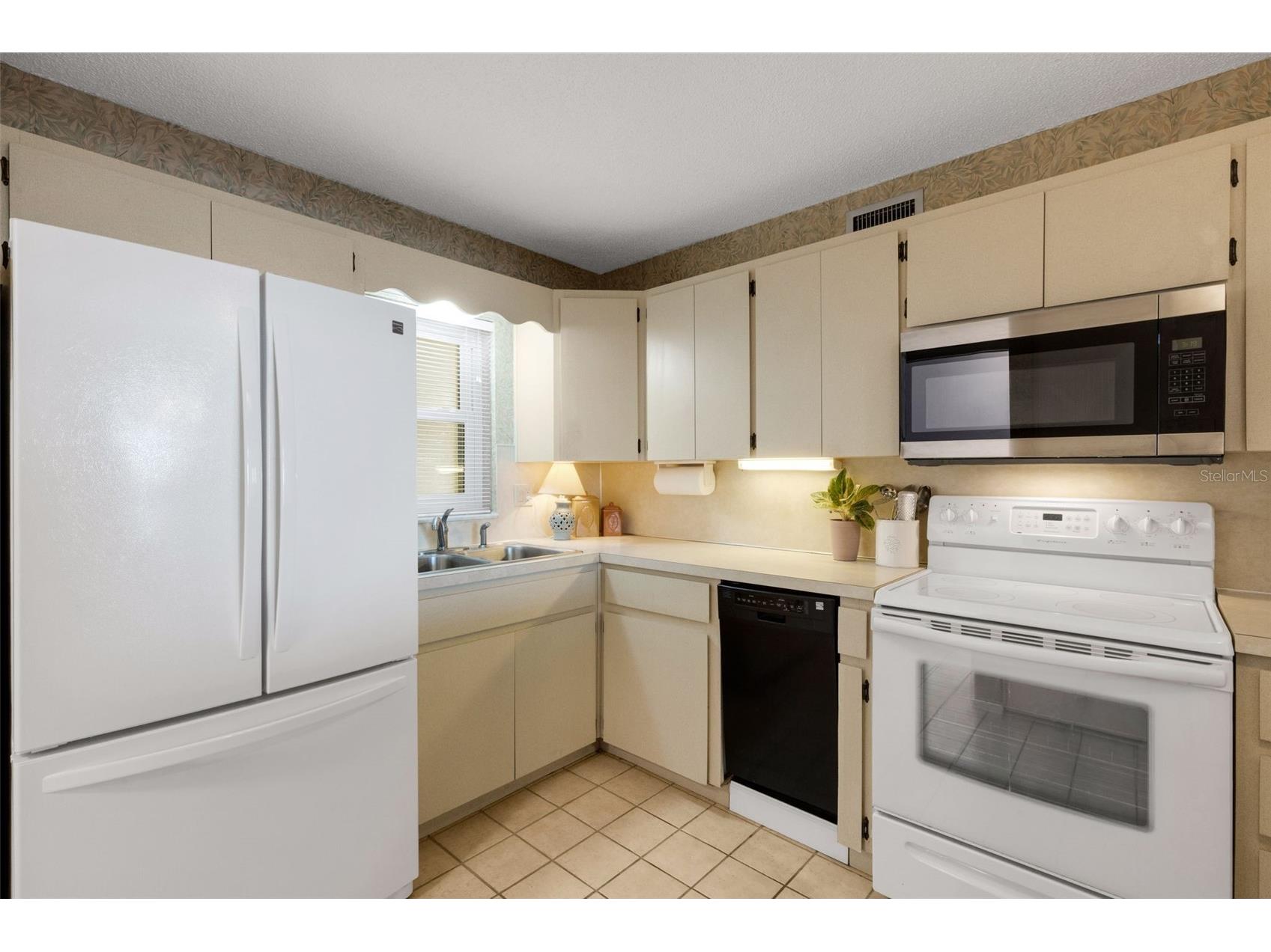 7665 Sun Island Drive S #407 South Pasadena FL 33707 TB8510970 image25