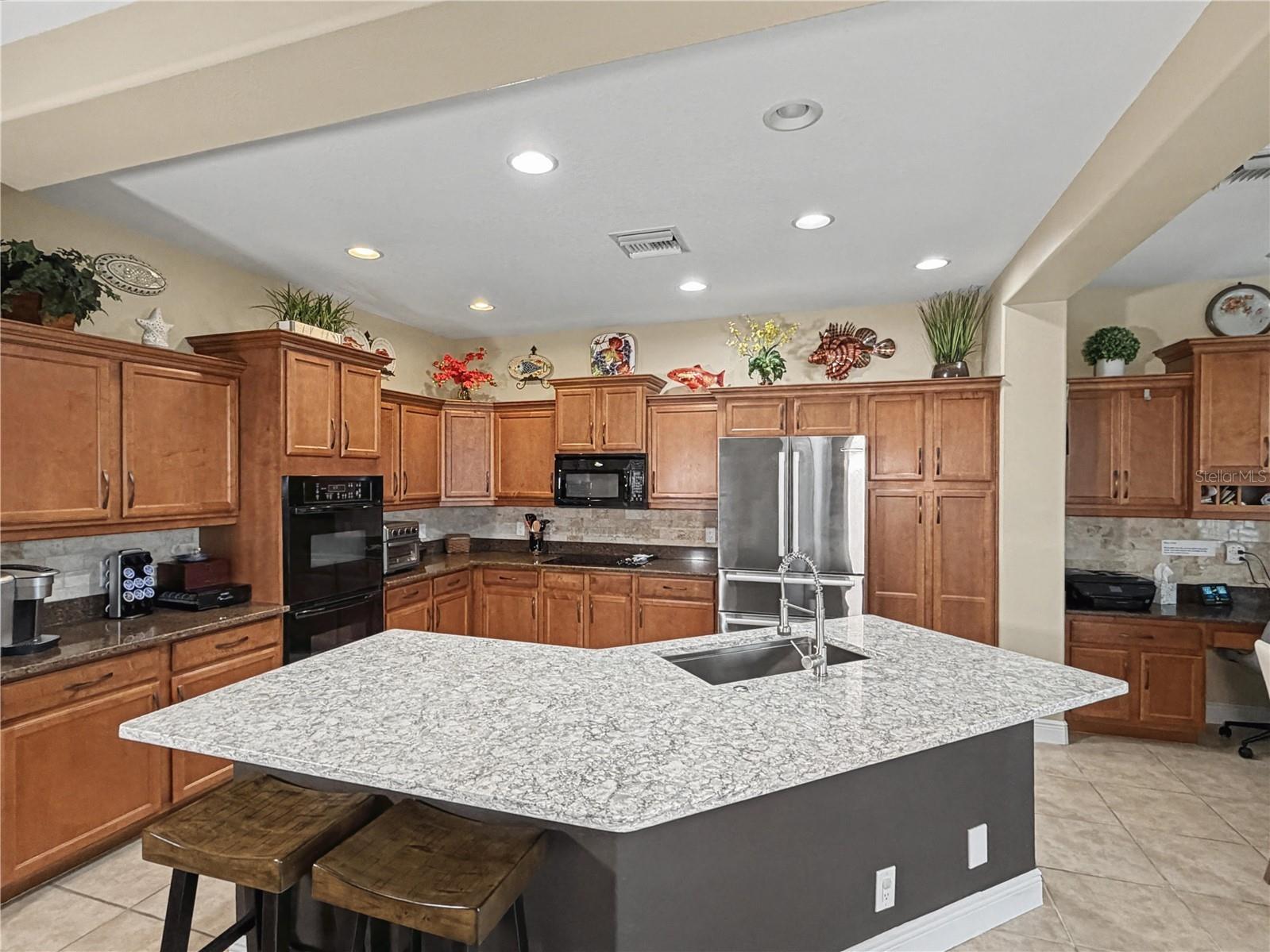 7669 Caponata Boulevard Seminole FL 33777 TB8465807 image7