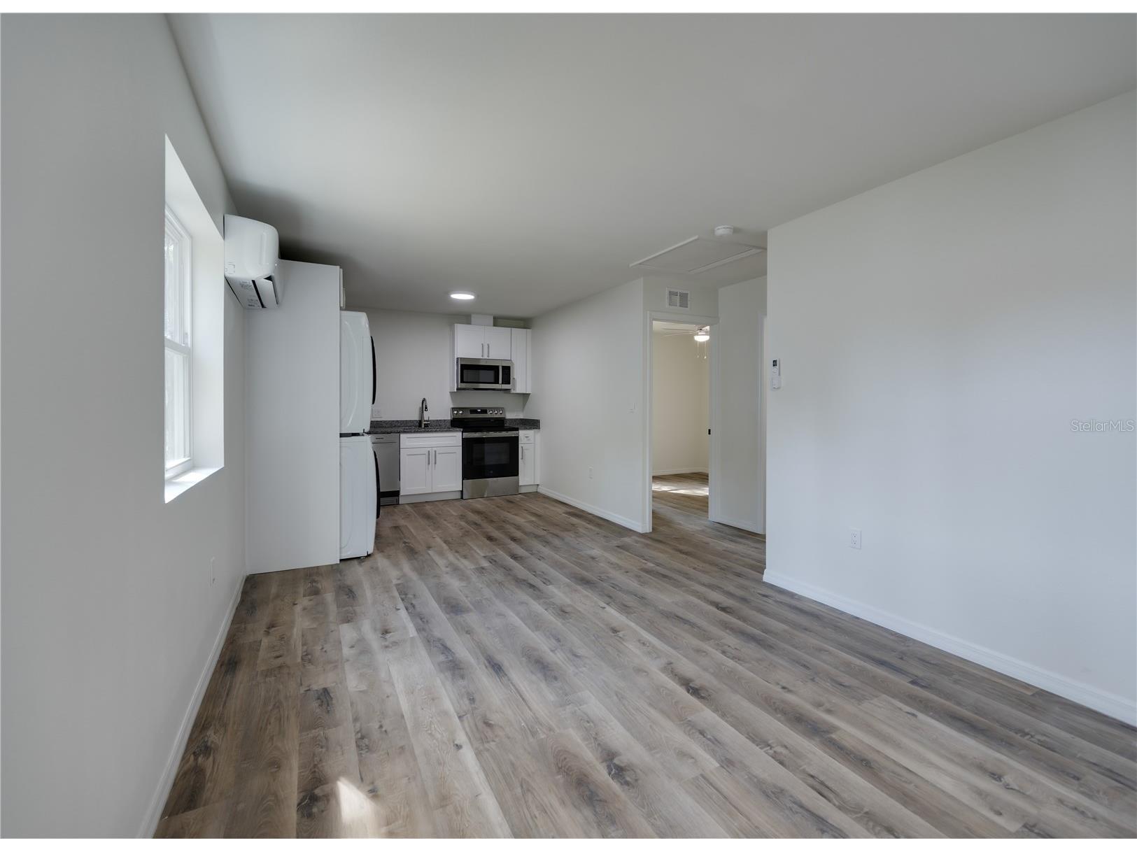 767 1/2 19th Avenue S Saint Petersburg FL 33705 TB8497046 image6