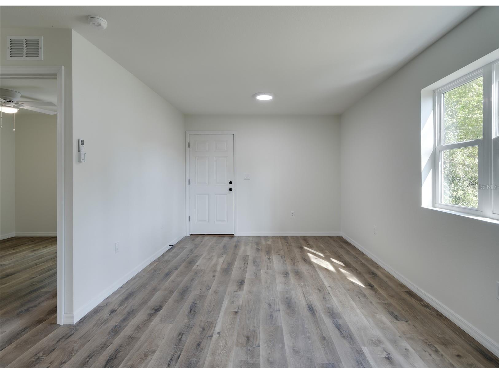 767 1/2 19th Avenue S Saint Petersburg FL 33705 TB8497046 image7