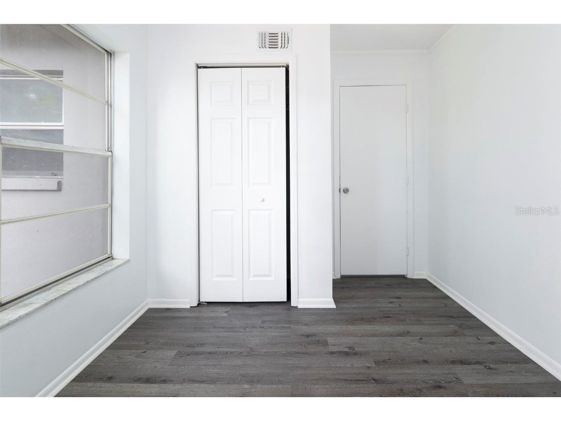 7670 8th Street N Saint Petersburg FL 33702 TB8438033 image13