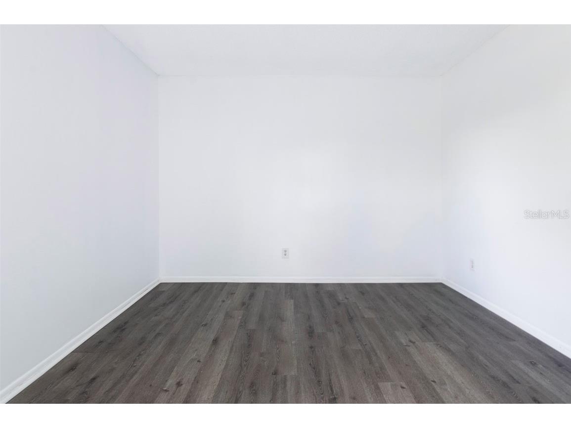 7670 8th Street N Saint Petersburg FL 33702 TB8438033 image17