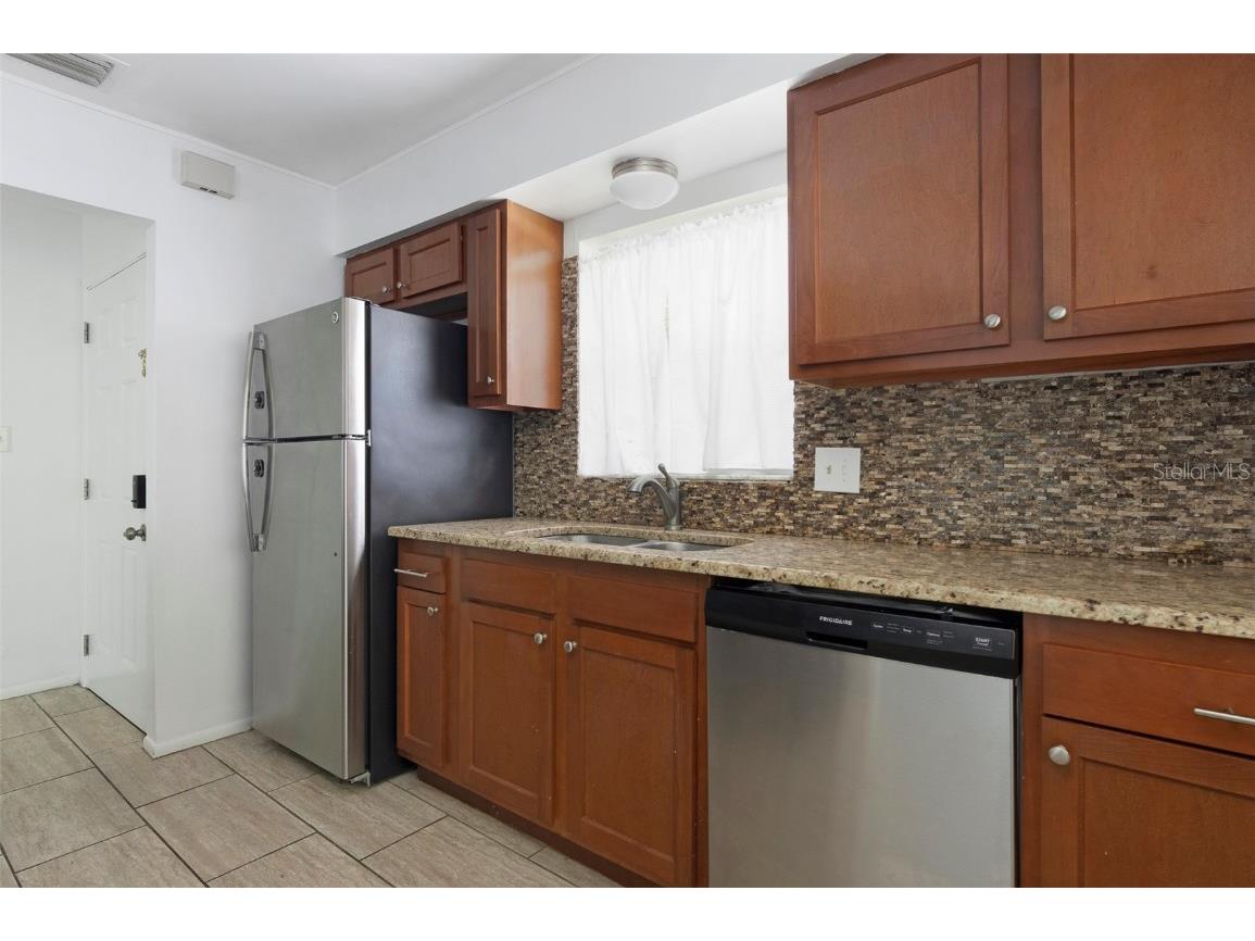 7670 8th Street N Saint Petersburg FL 33702 TB8438033 image6