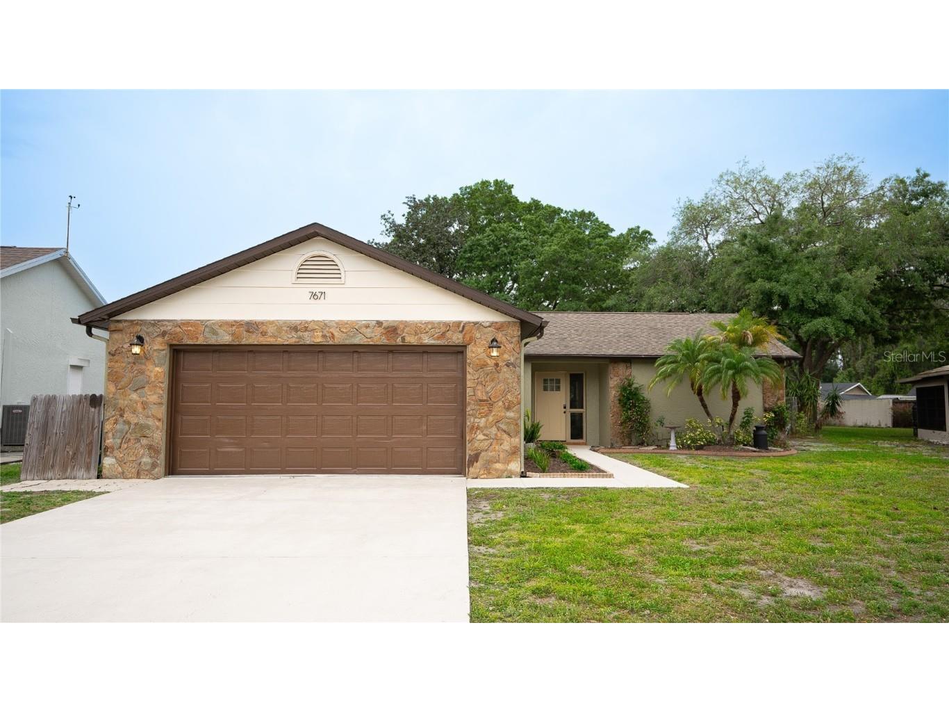 7671 Deer Foot Drive New Port Richey FL 34653 W7863336 image1