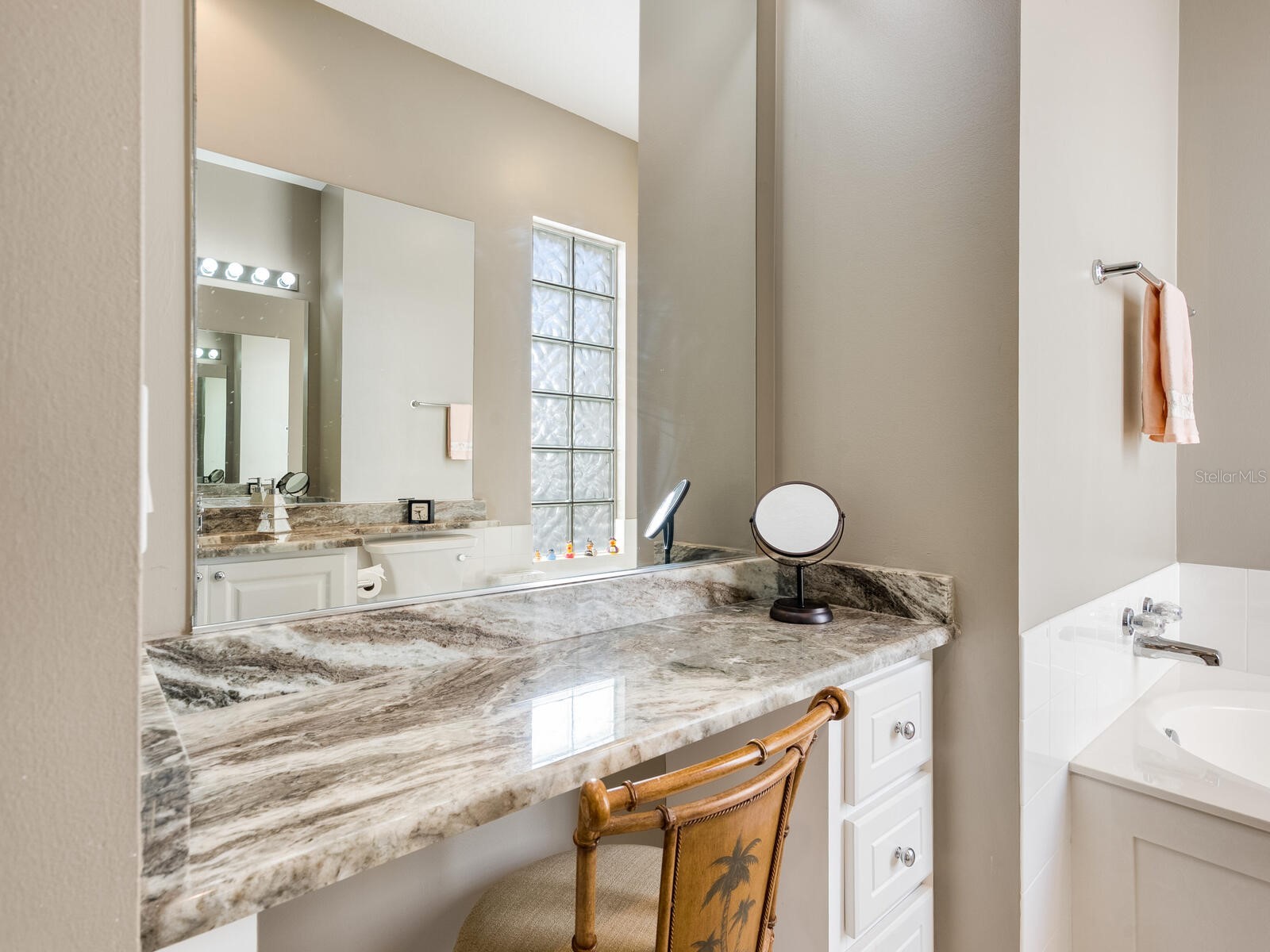 7675 Uliva Way Sarasota FL 34238 A4676670 image18