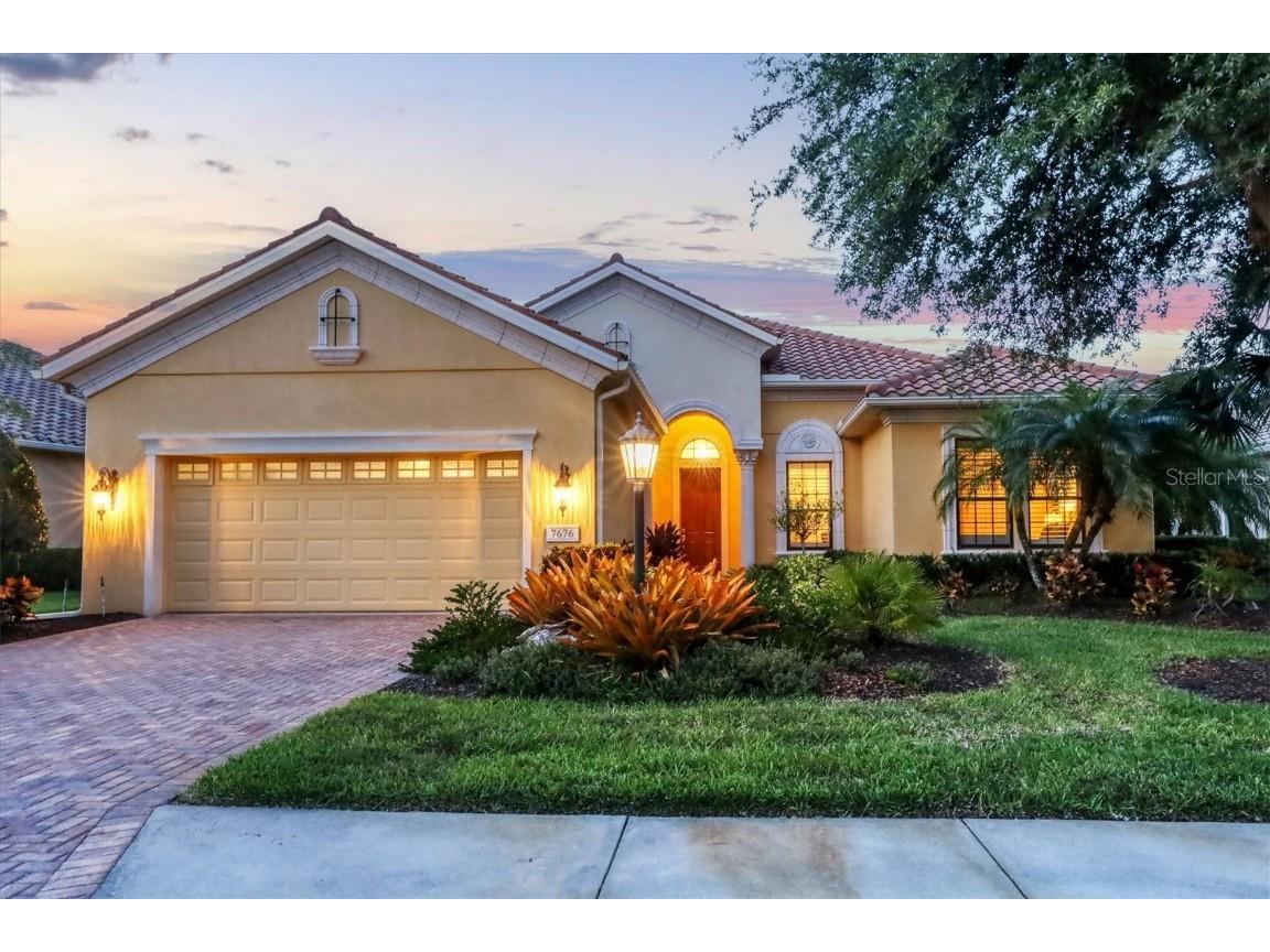 7676 Silverwood Court Lakewood Ranch FL 34202 - LAKE 22 A4567883 image1