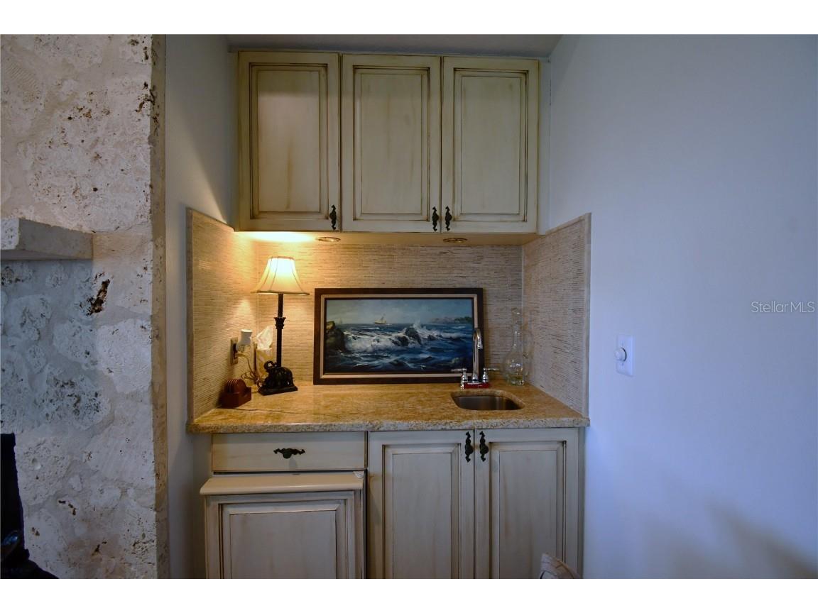 7676 Westmoreland Drive Sarasota FL 34243 A4646230 image25