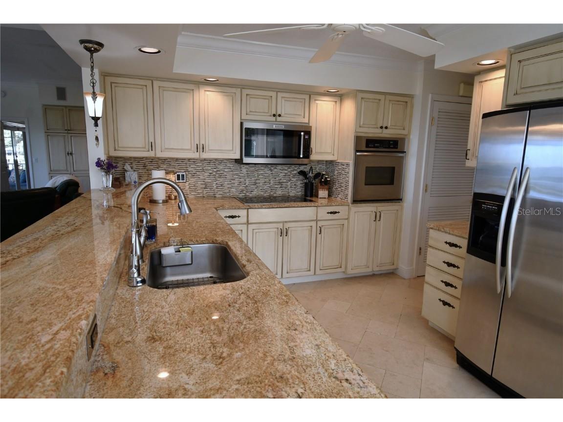 7676 Westmoreland Drive Sarasota FL 34243 A4646230 image35