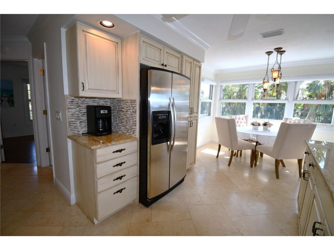 7676 Westmoreland Drive Sarasota FL 34243 A4646230 image36