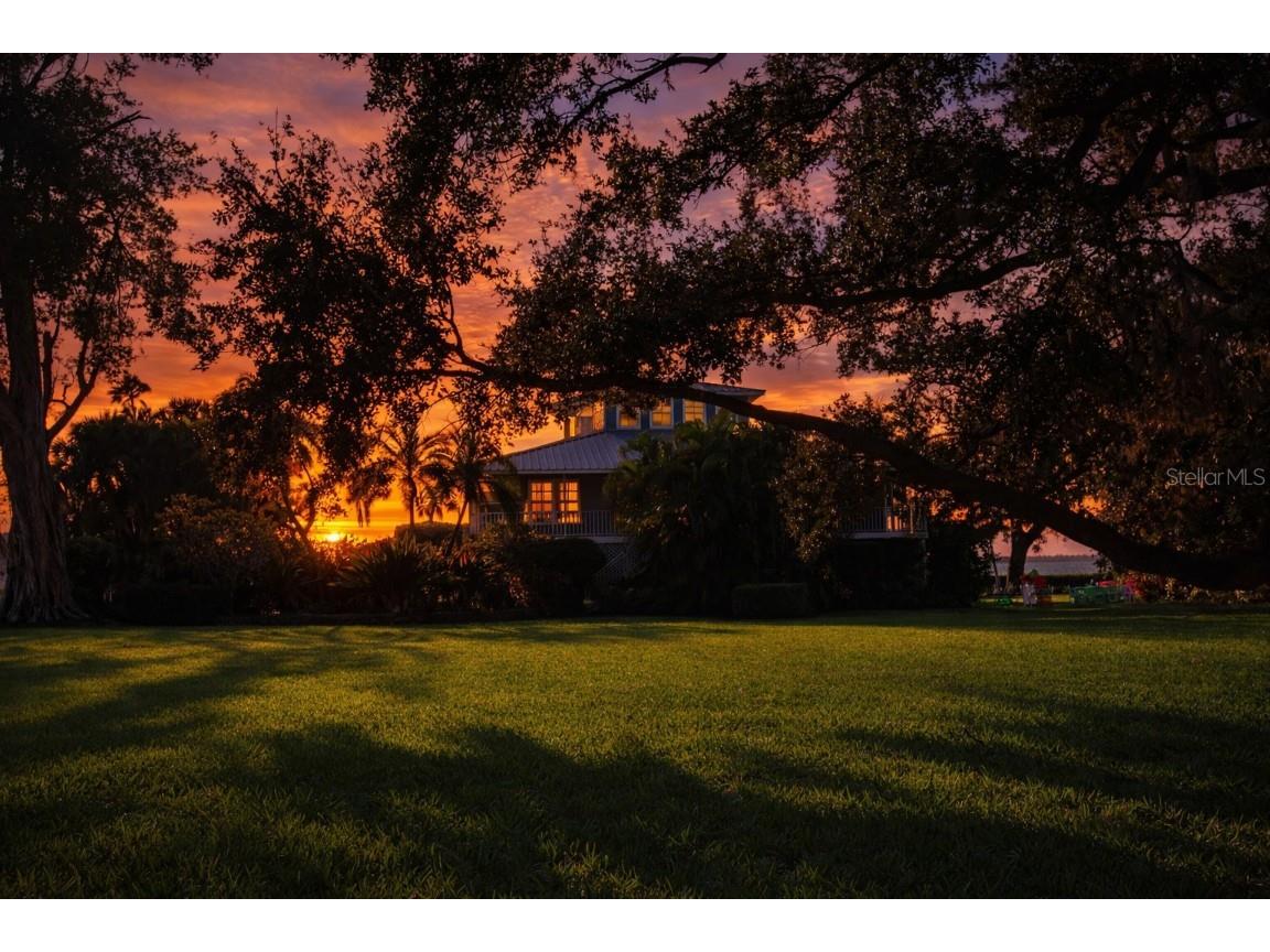 7676 Westmoreland Drive Sarasota FL 34243 A4646230 image48