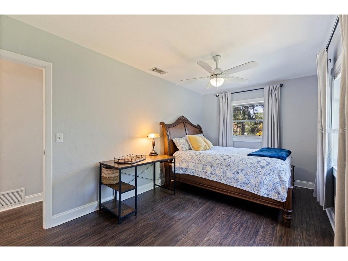 768 Pinellas Point Drive S Saint Petersburg FL 33705 TB8387168 image30