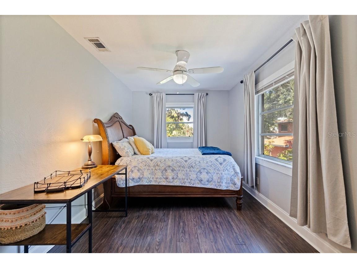 768 Pinellas Point Drive S Saint Petersburg FL 33705 TB8387168 image31