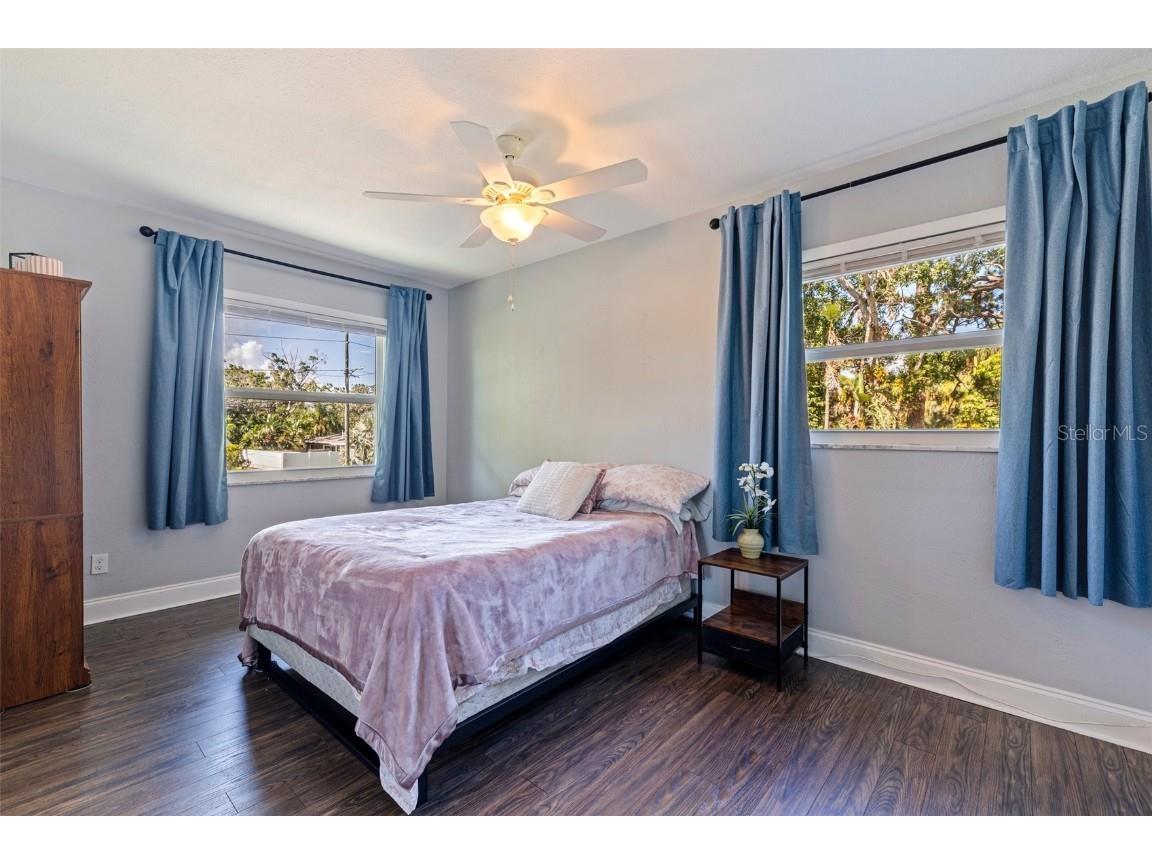 768 Pinellas Point Drive S Saint Petersburg FL 33705 TB8387168 image34