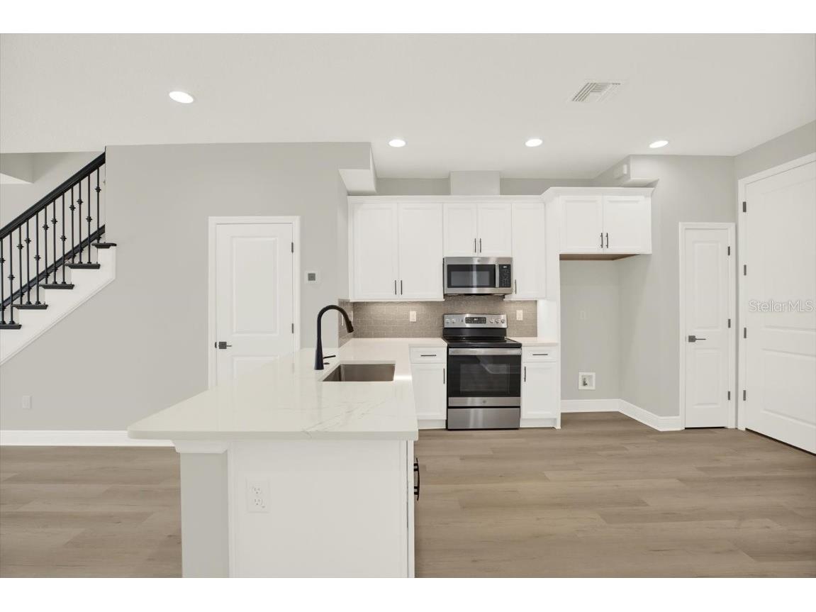 7680 93rd Street N Seminole FL 33777 TB8447678 image5